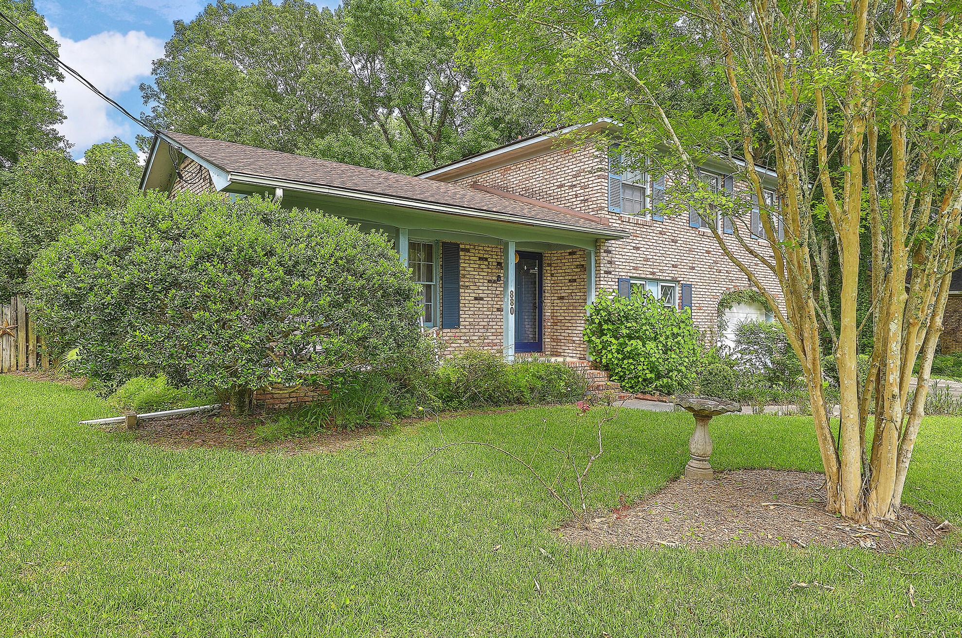 880 Melrose Dr, Charleston SC  29414-5513 exterior