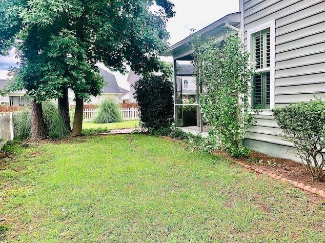 208 Red Leaf Blvd, Moncks Corner SC  29461-8880 exterior