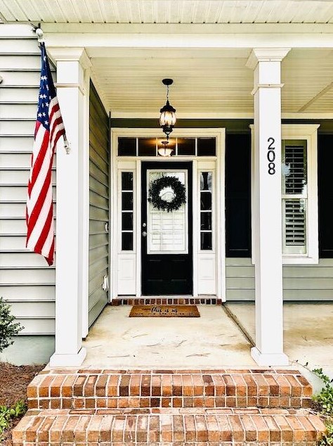 208 Red Leaf Blvd, Moncks Corner SC  29461-8880 exterior