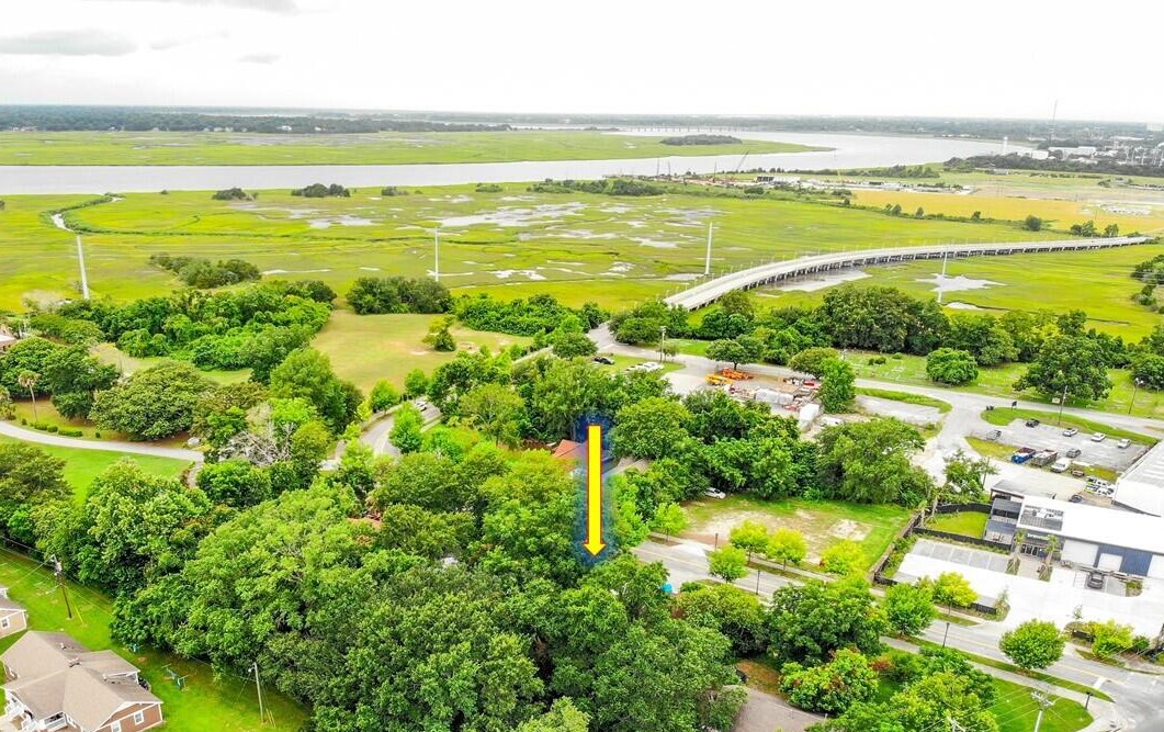 2209 Heriot St, Charleston SC  29403-3023 exterior