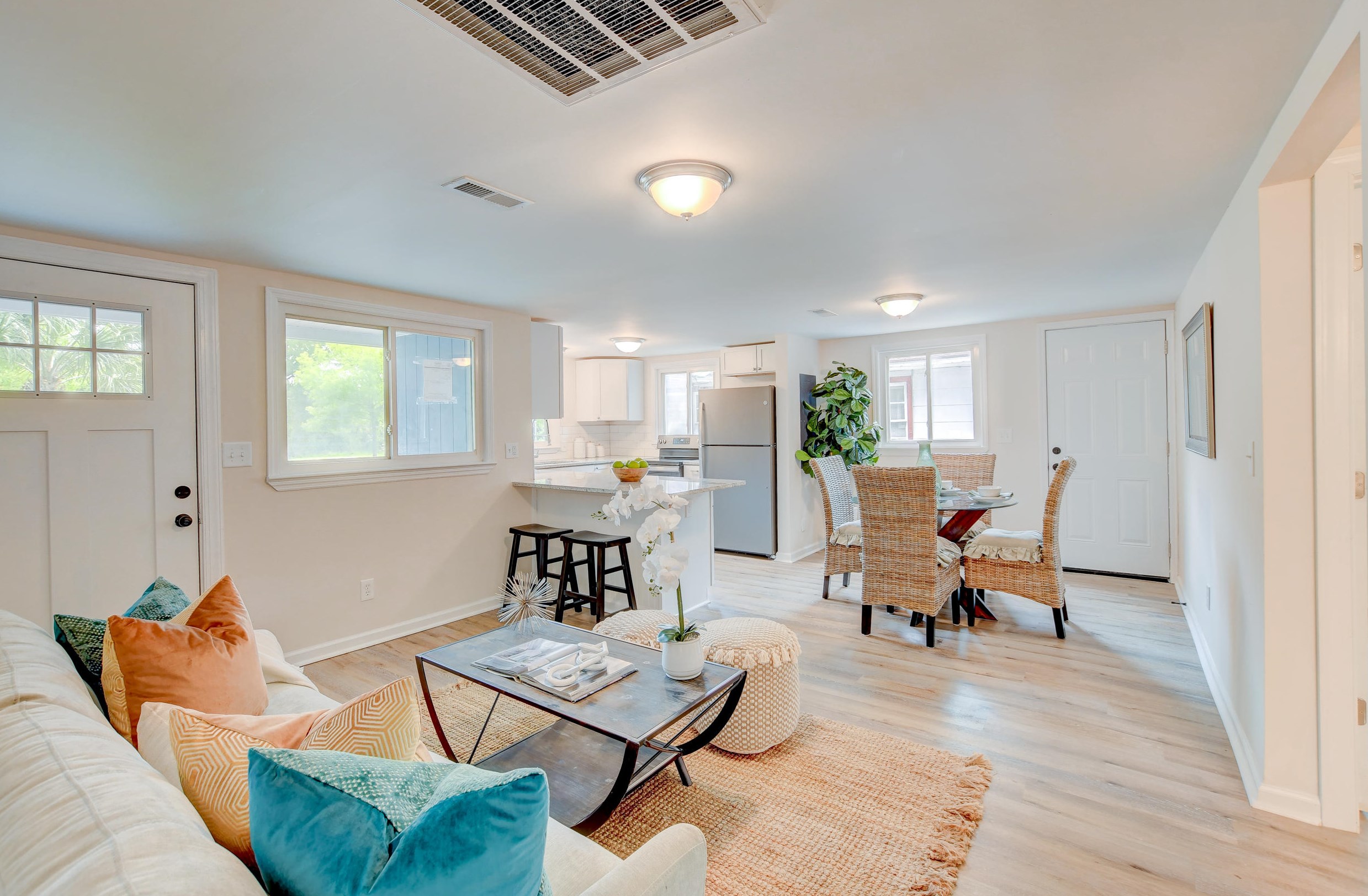 2209 Heriot St, Charleston SC  29403-3023 exterior