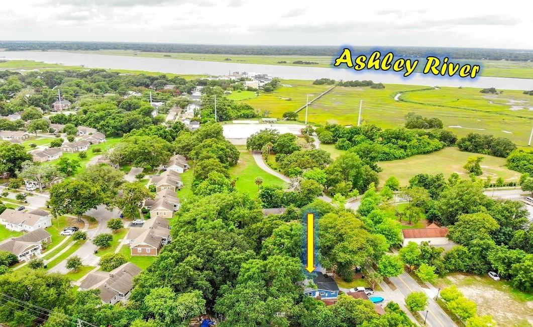 2209 Heriot St, Charleston SC  29403-3023 exterior
