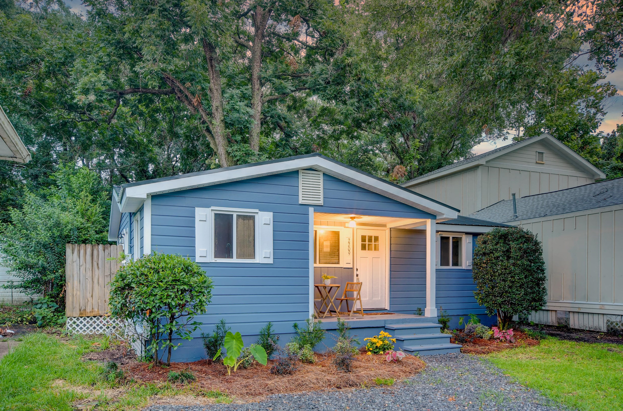 2209 Heriot St, Charleston SC  29403-3023 exterior