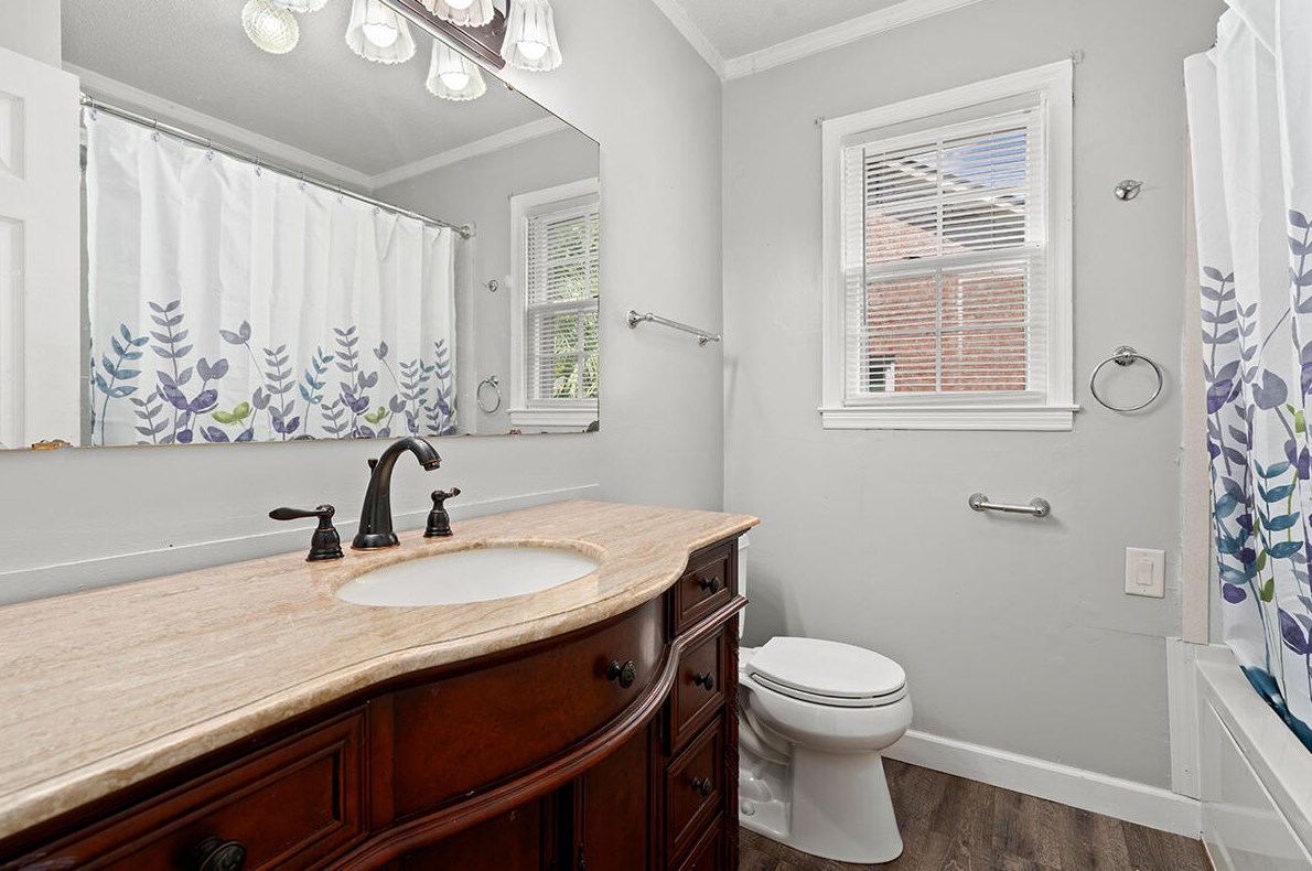 806 Beauregard Rd, Summerville SC  29483-1904 exterior