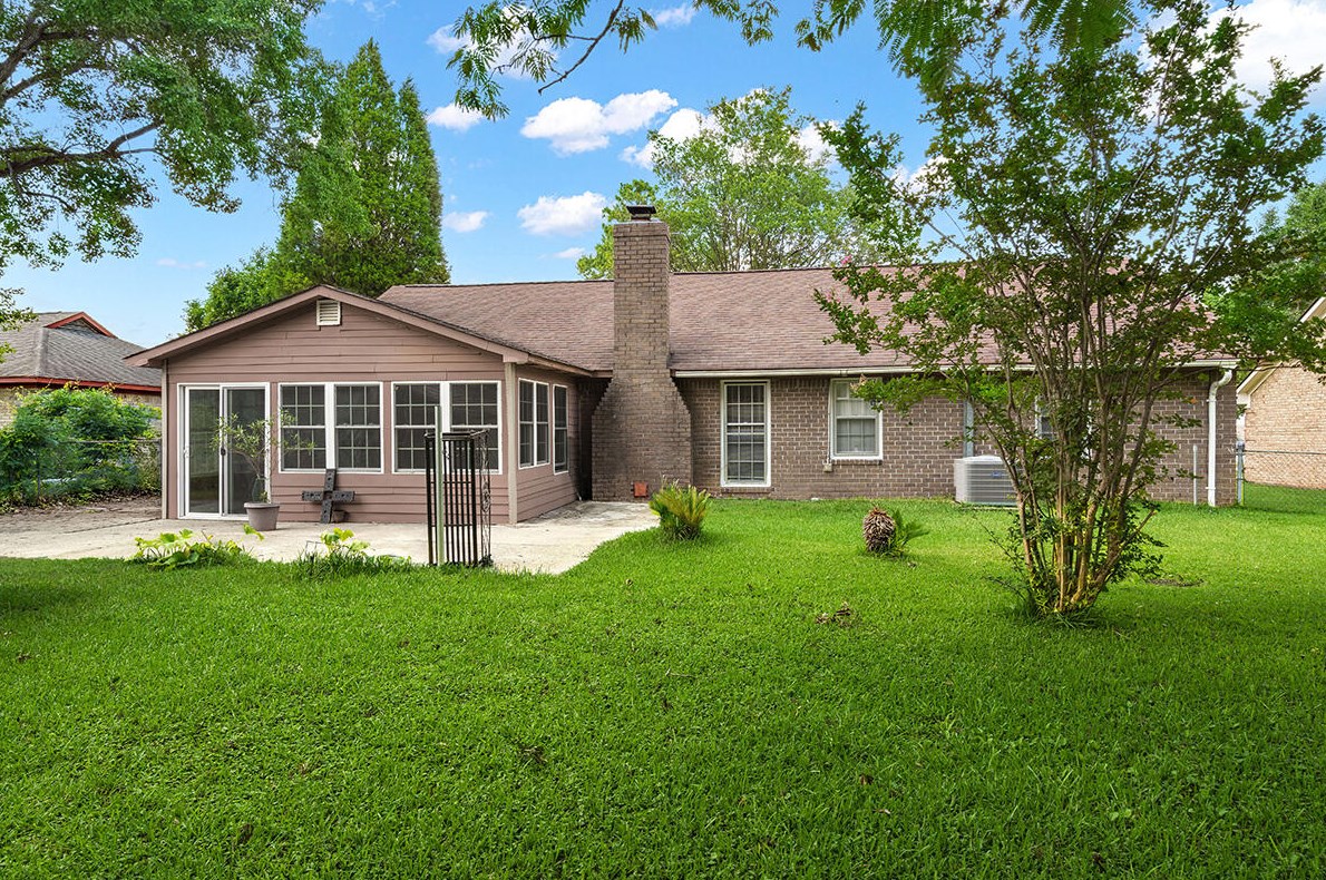 806 Beauregard Rd, Summerville SC  29483-1904 exterior