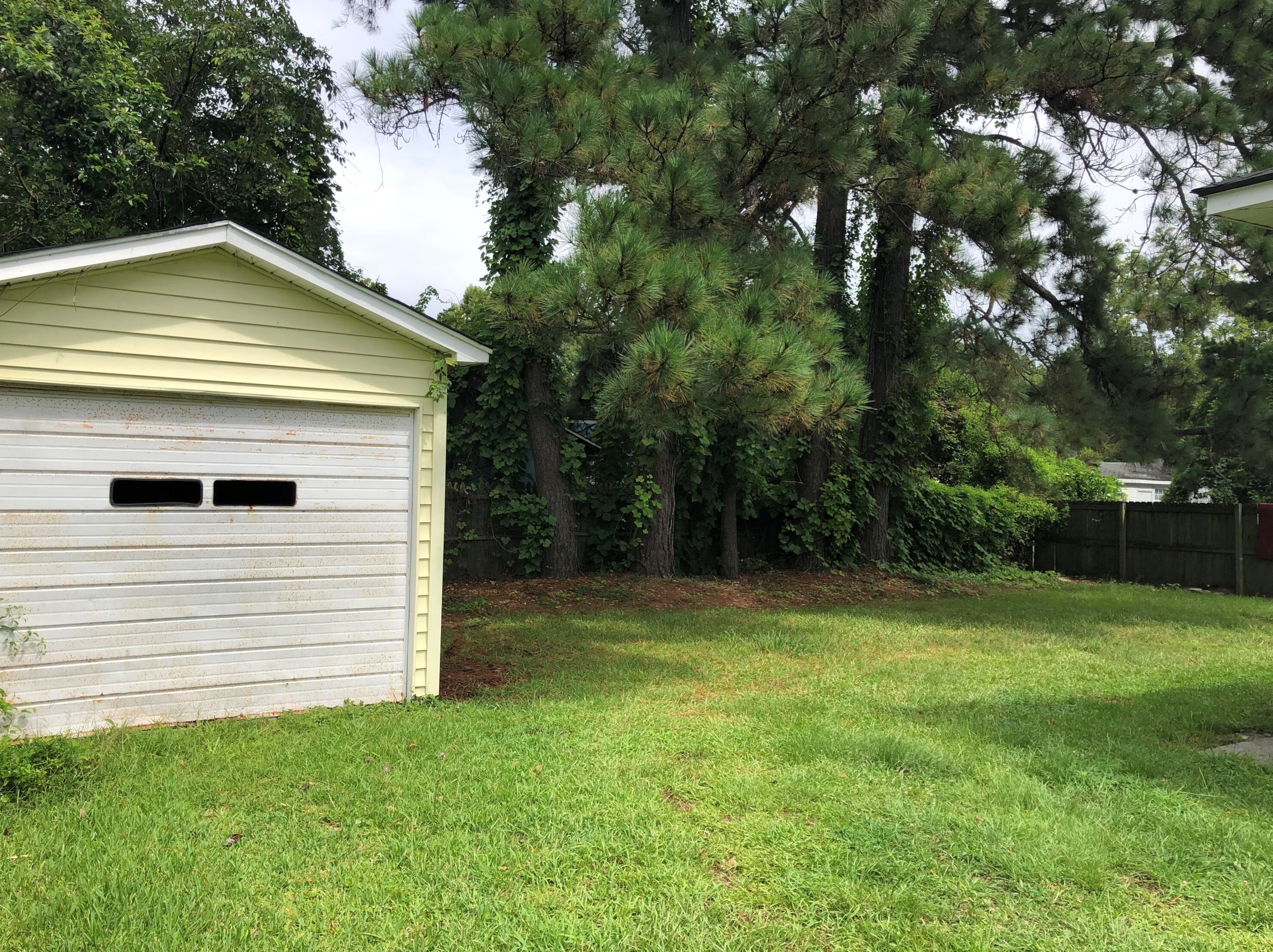 2660 Lawrence St, Charleston SC  29405-8612 exterior