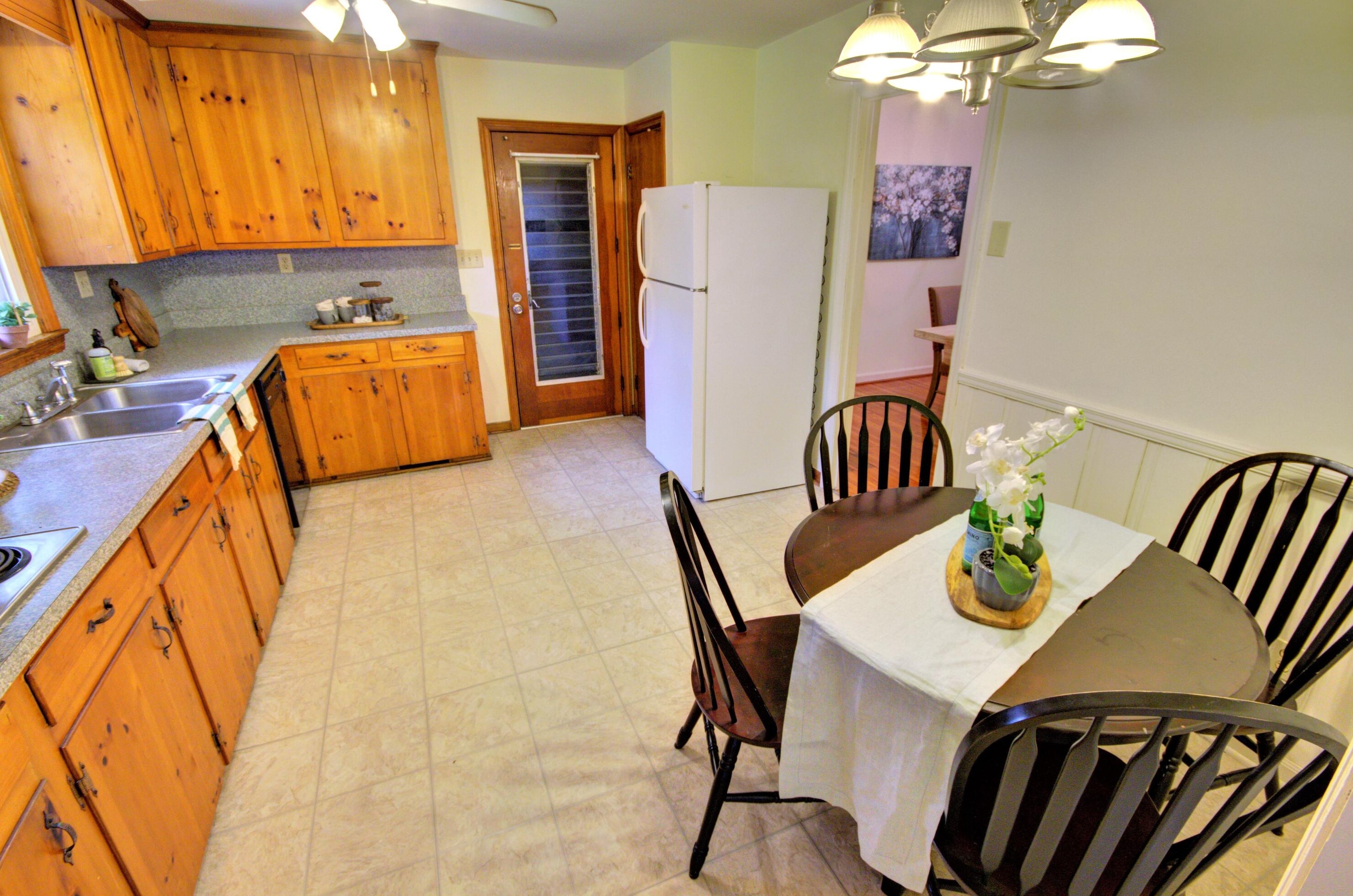 1812 Somerset Cir, Charleston SC 29407-3719 exterior