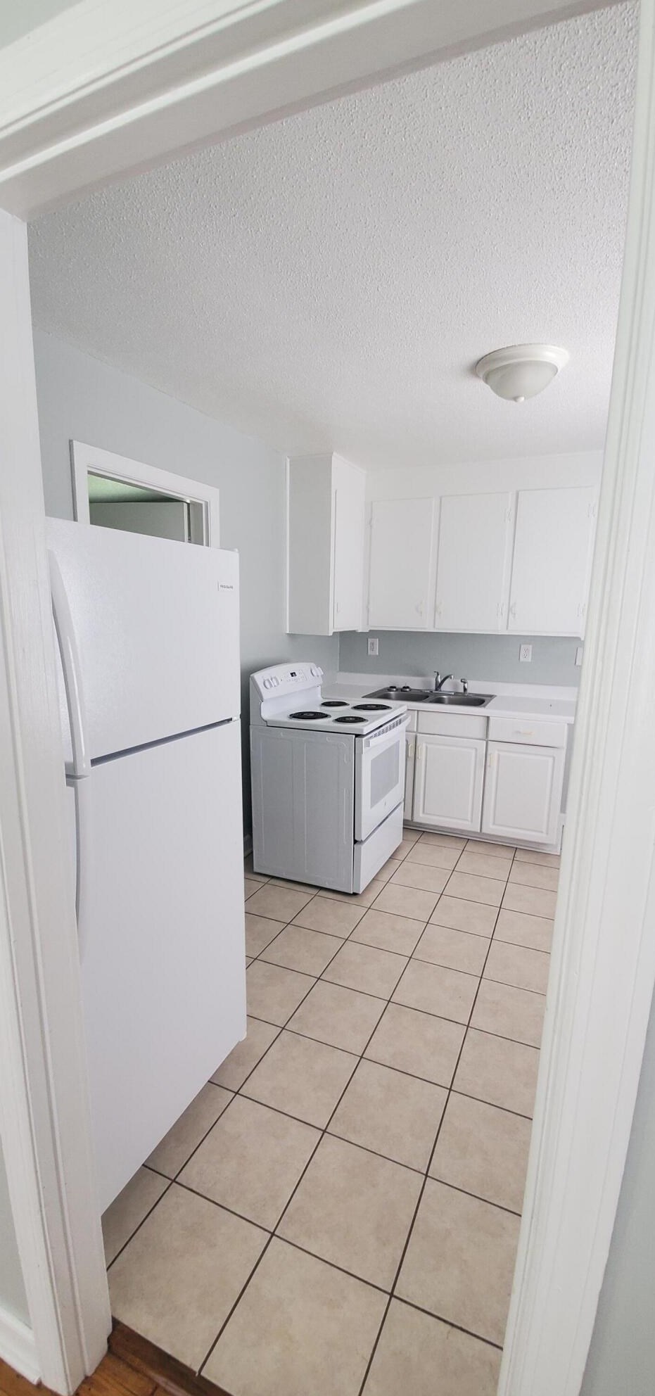 334 Clarine Dr, Charleston SC  29445-3519 exterior