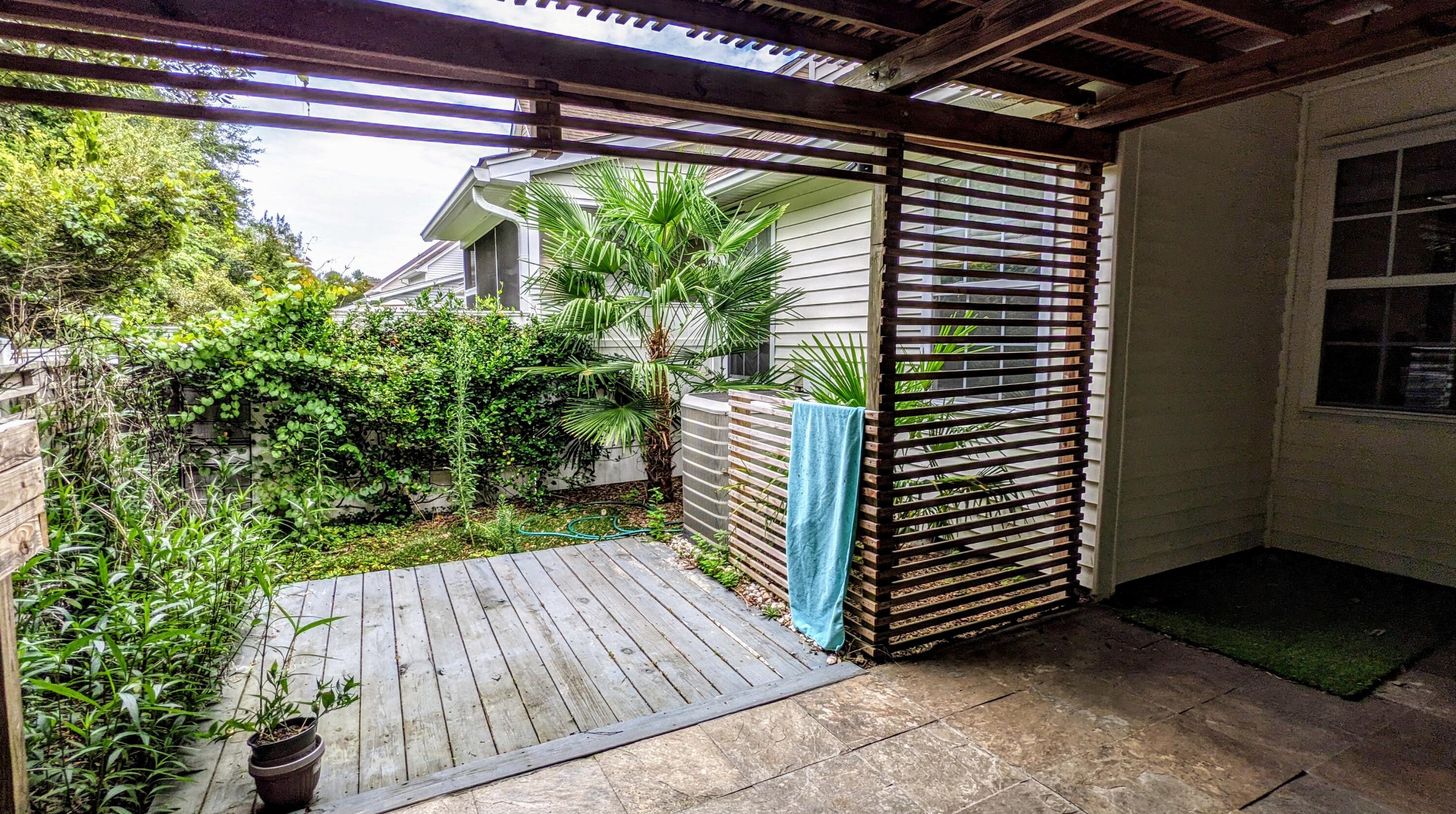 135 Dorothy Dr, Charleston SC  29414-9198 exterior