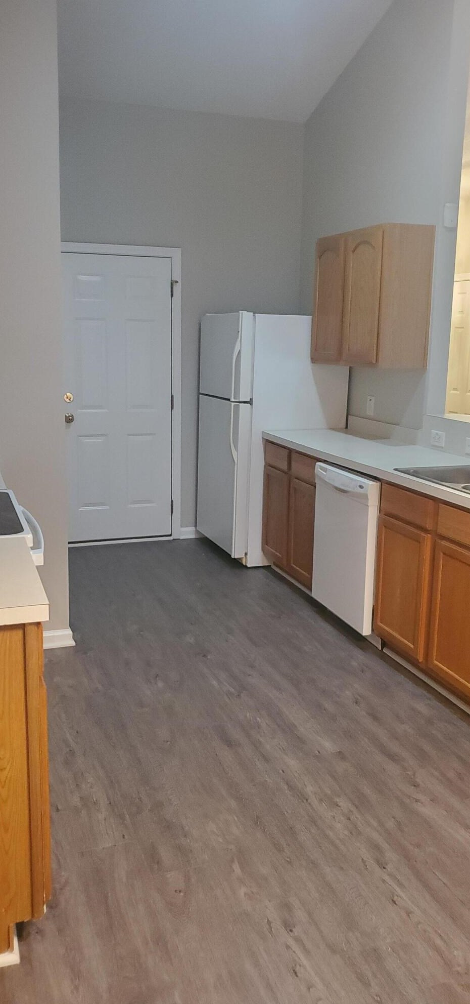 1403 Pinethicket Dr, Summerville SC  29483-8661 exterior