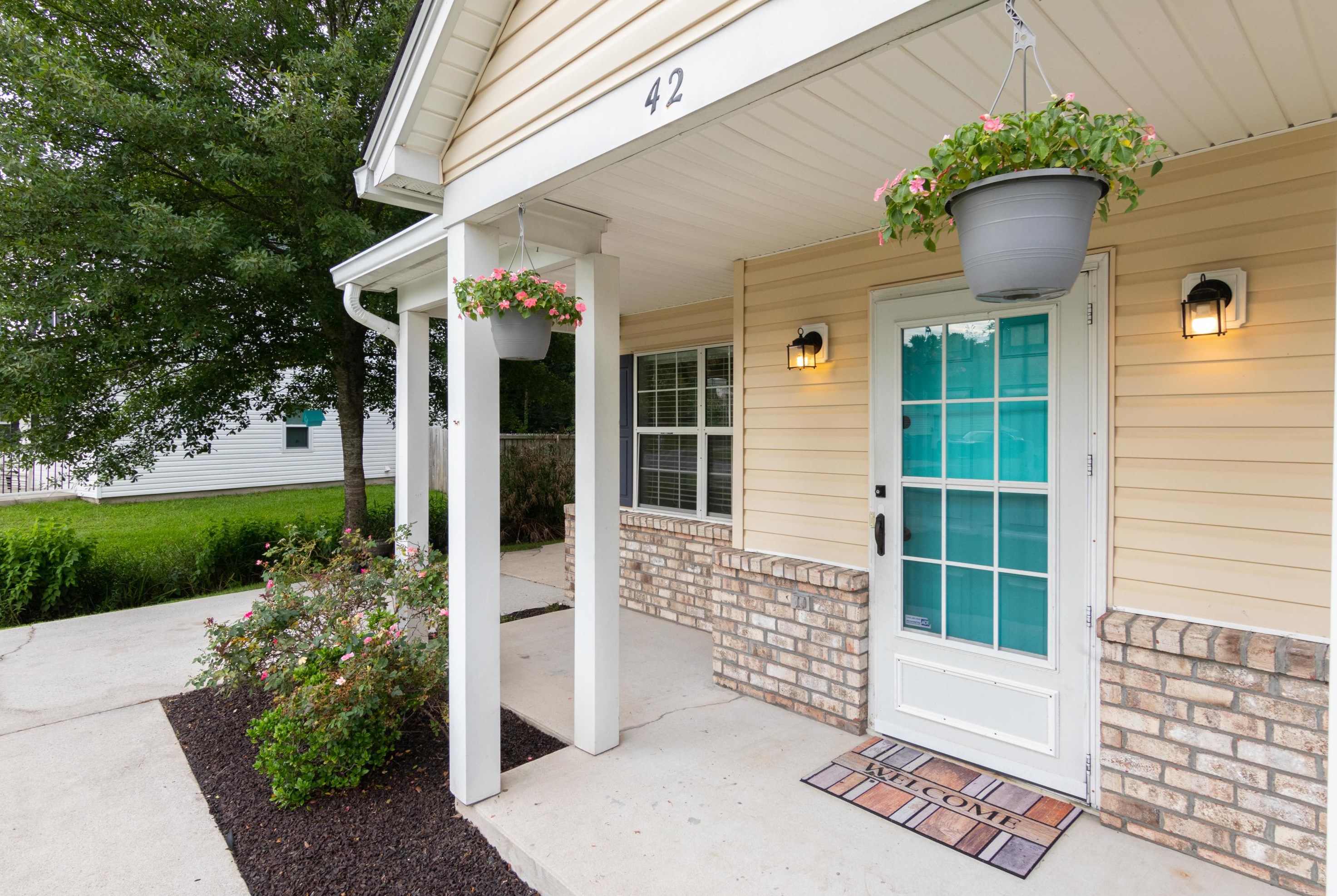 42 Woodleaf Ct, Charleston SC  29407-5982 exterior