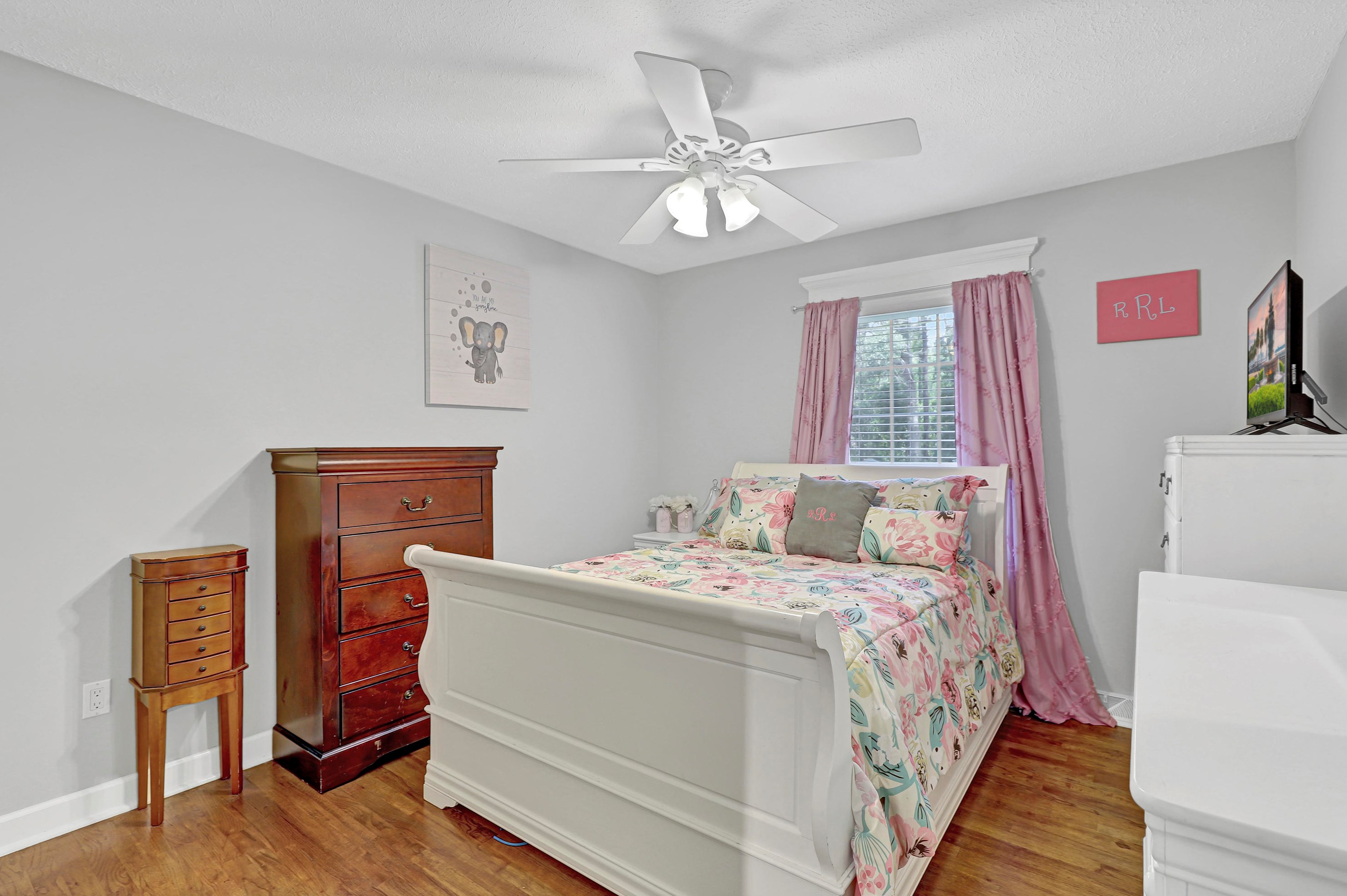 649 Harbor View Rd, Charleston SC  29412-5002 exterior