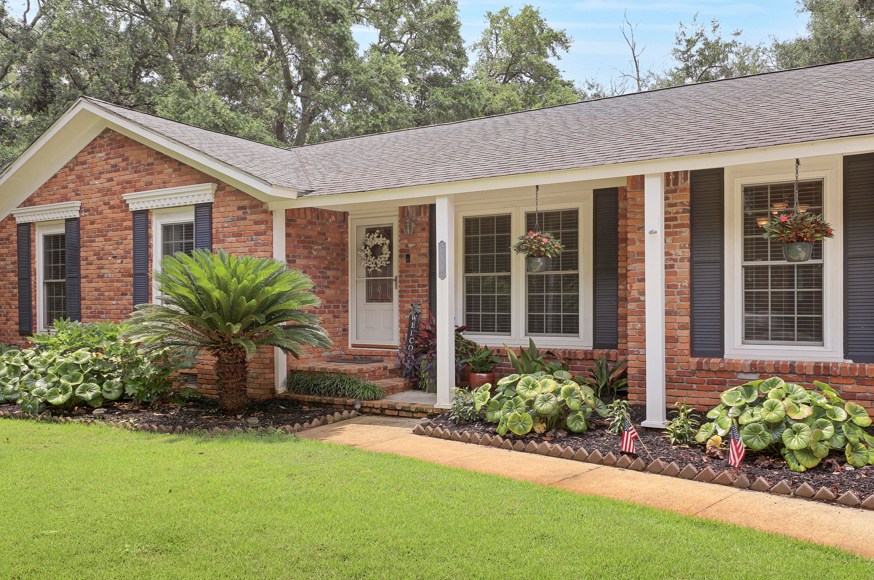 649 Harbor View Rd, Charleston SC  29412-5002 exterior