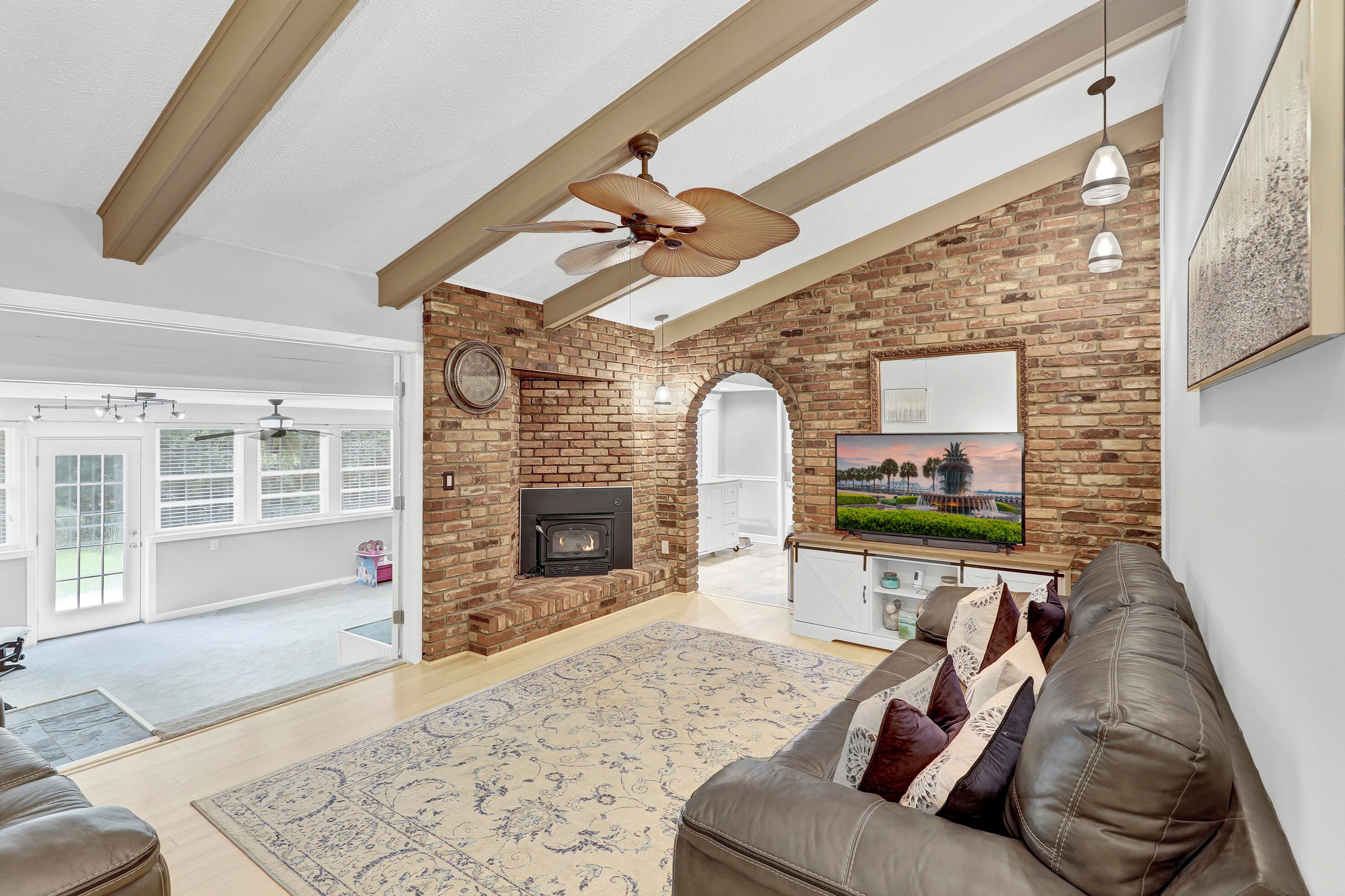649 Harbor View Rd, Charleston SC  29412-5002 exterior