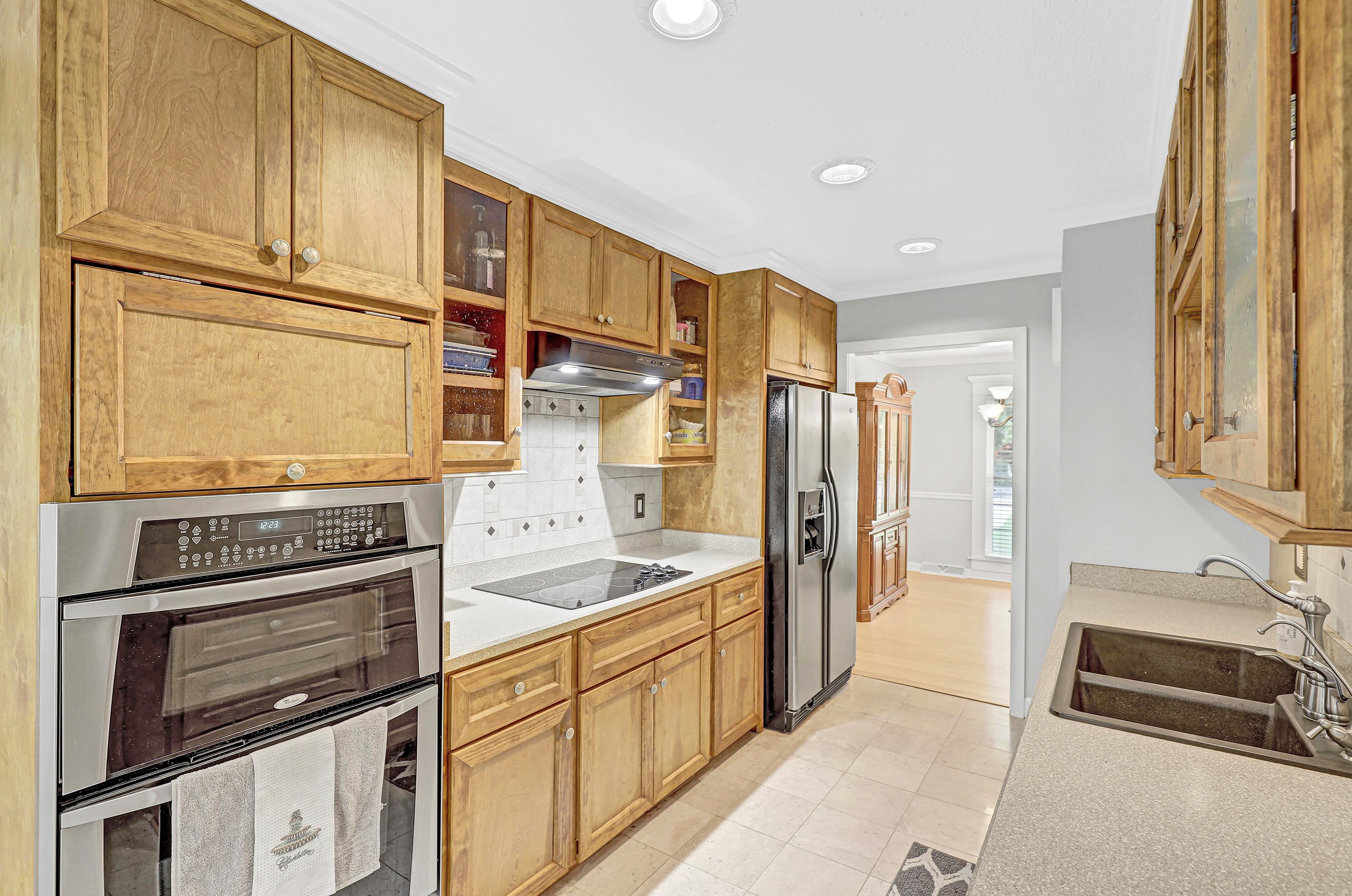 649 Harbor View Rd, Charleston SC  29412-5002 exterior