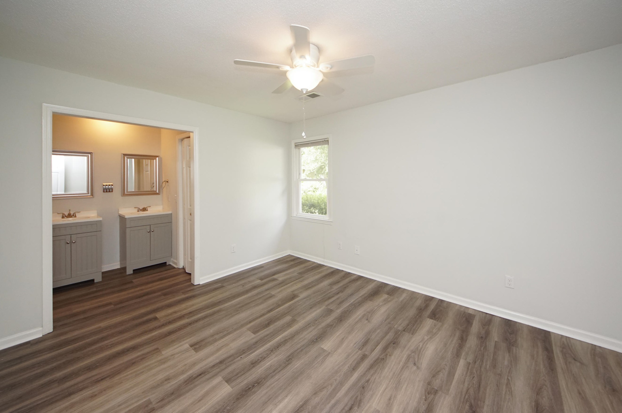 506 Longleaf Rd, Summerville SC  29483-2067 exterior
