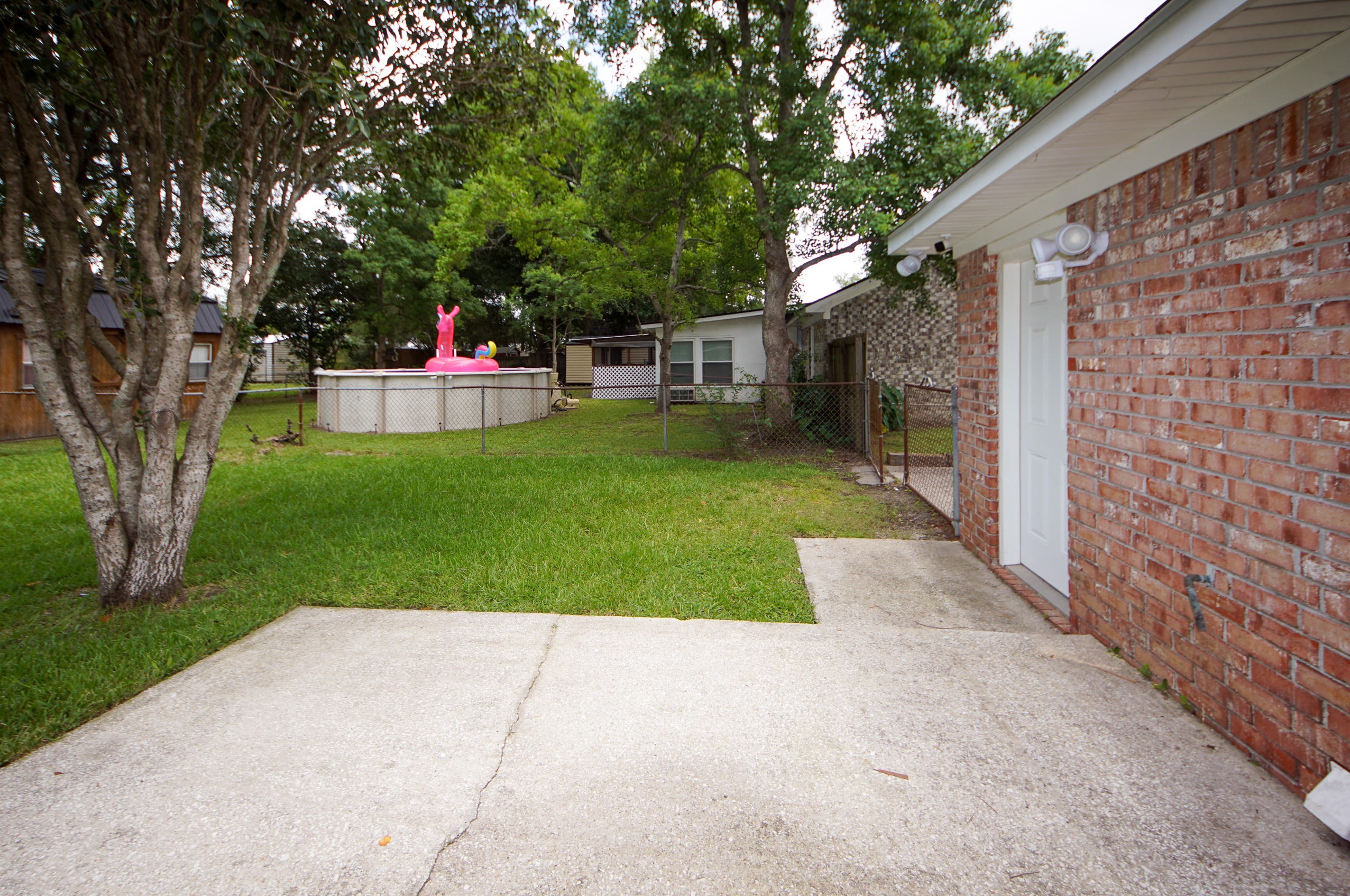 506 Longleaf Rd, Summerville SC  29483-2067 exterior