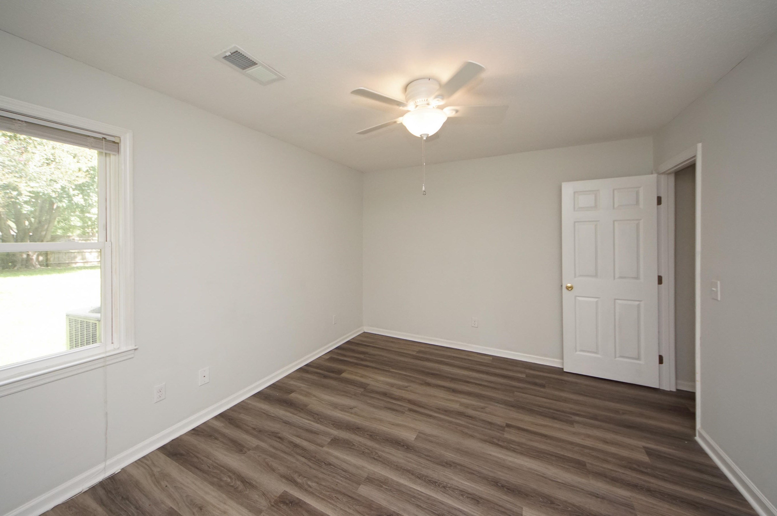 506 Longleaf Rd, Summerville SC  29483-2067 exterior