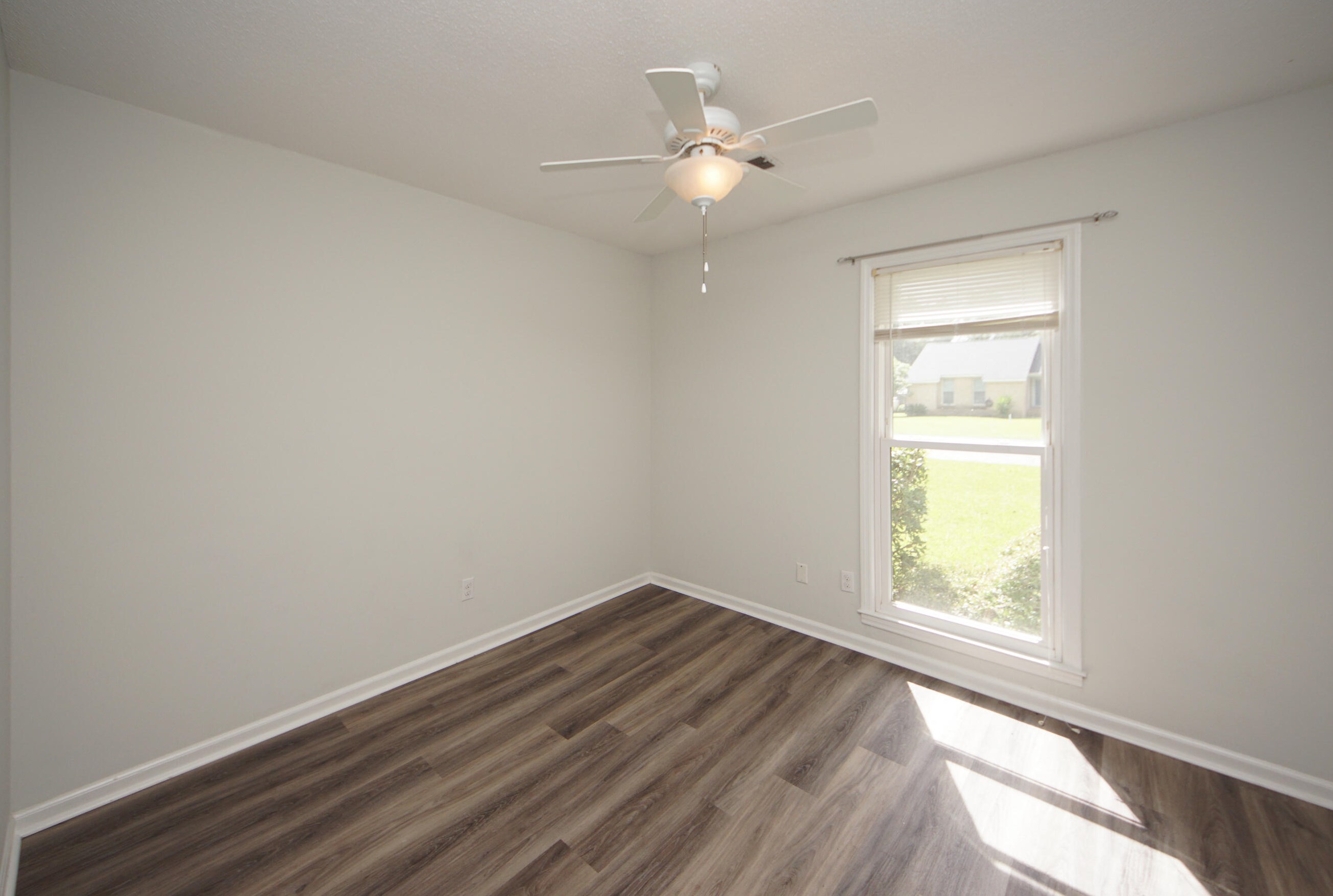 506 Longleaf Rd, Summerville SC  29483-2067 exterior