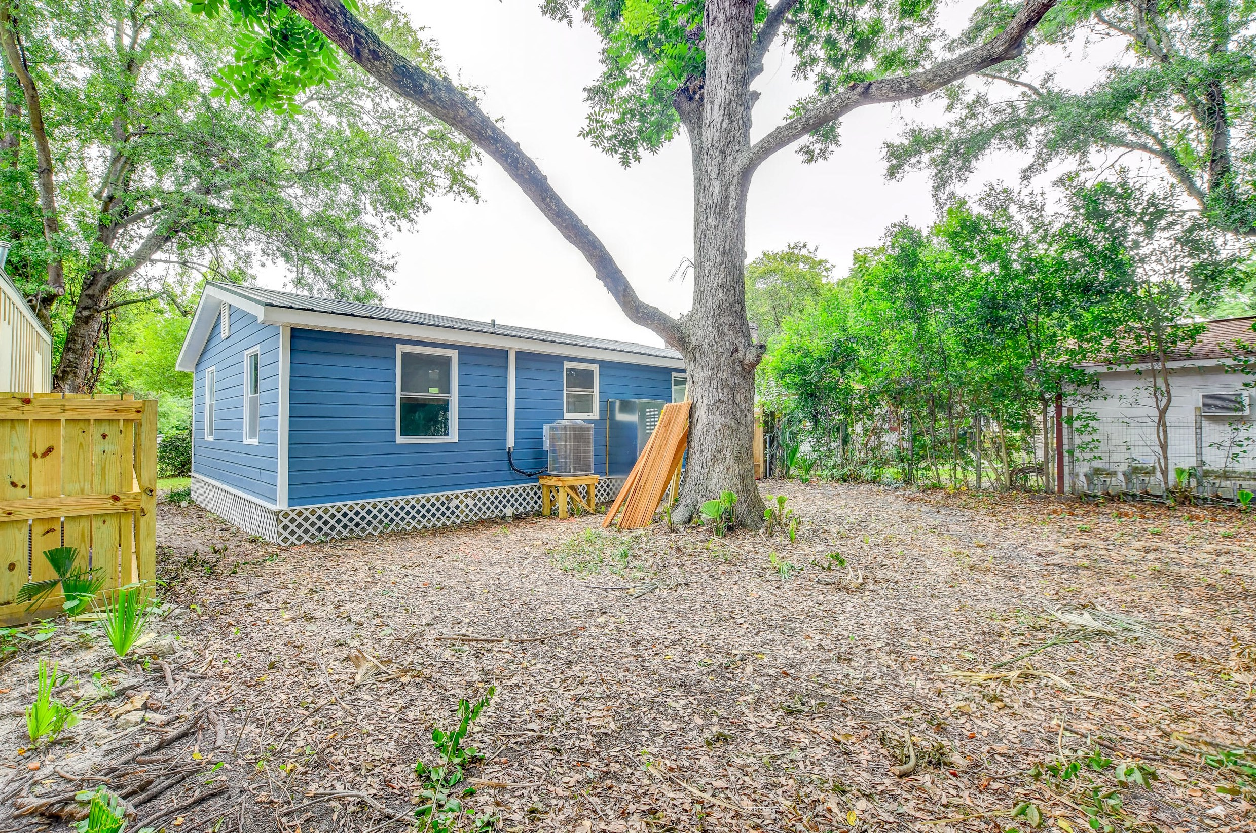 2209 Heriot St, Charleston SC  29403-3023 exterior