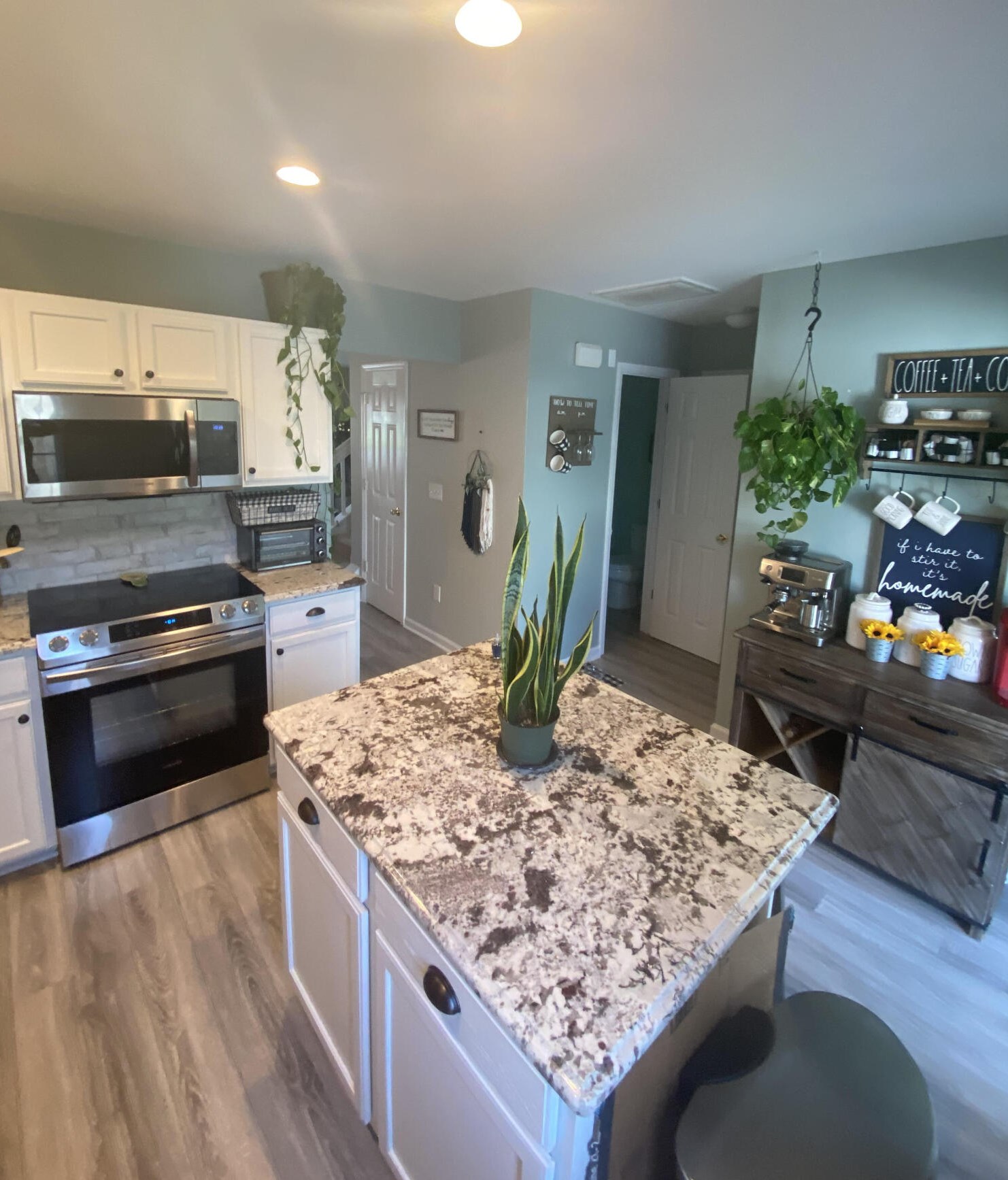 539 Tayrn Dr, Charleston SC  29492-8238 exterior