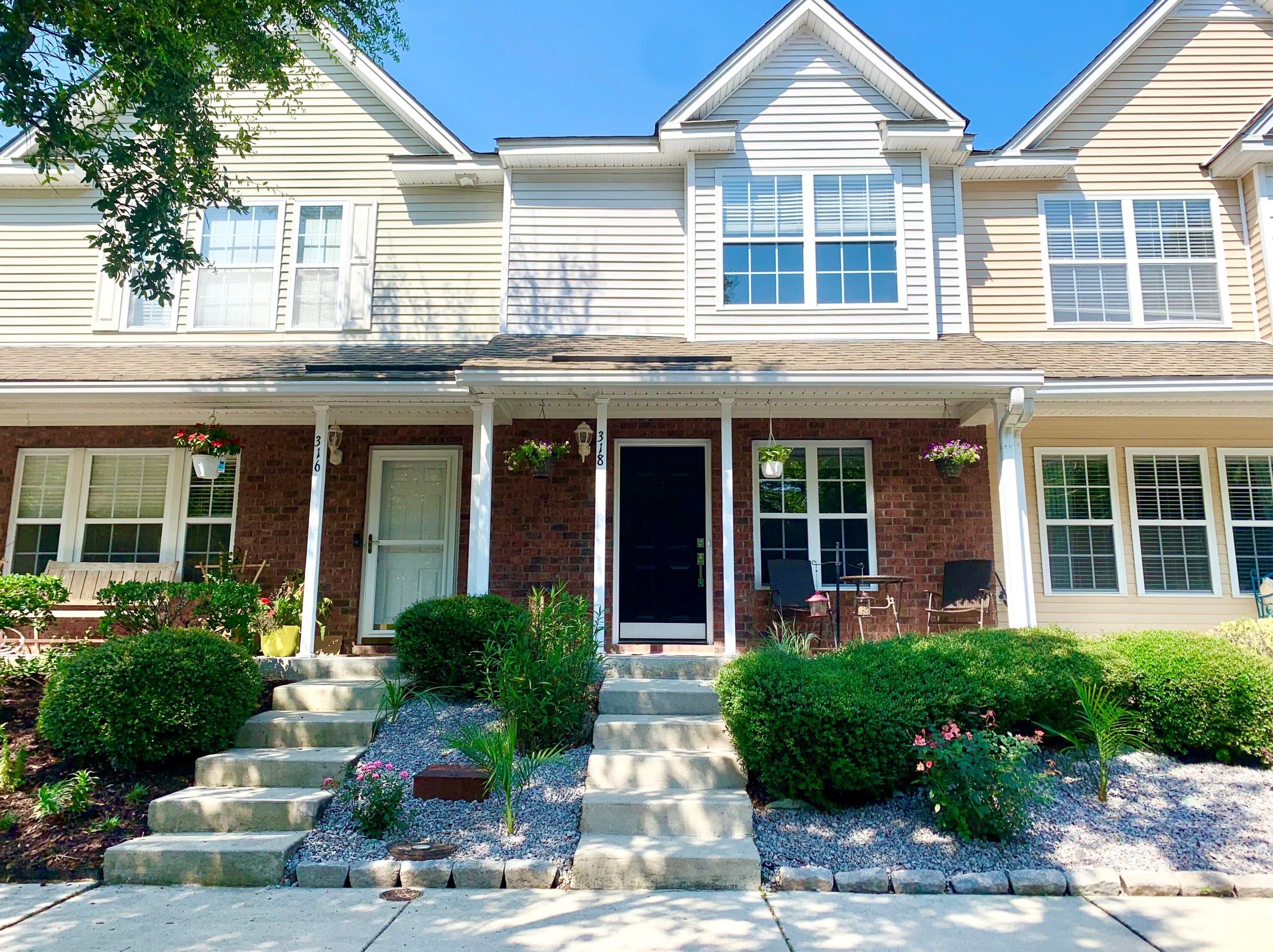 318 Kelsey Blvd, Charleston SC  29492-8343 exterior