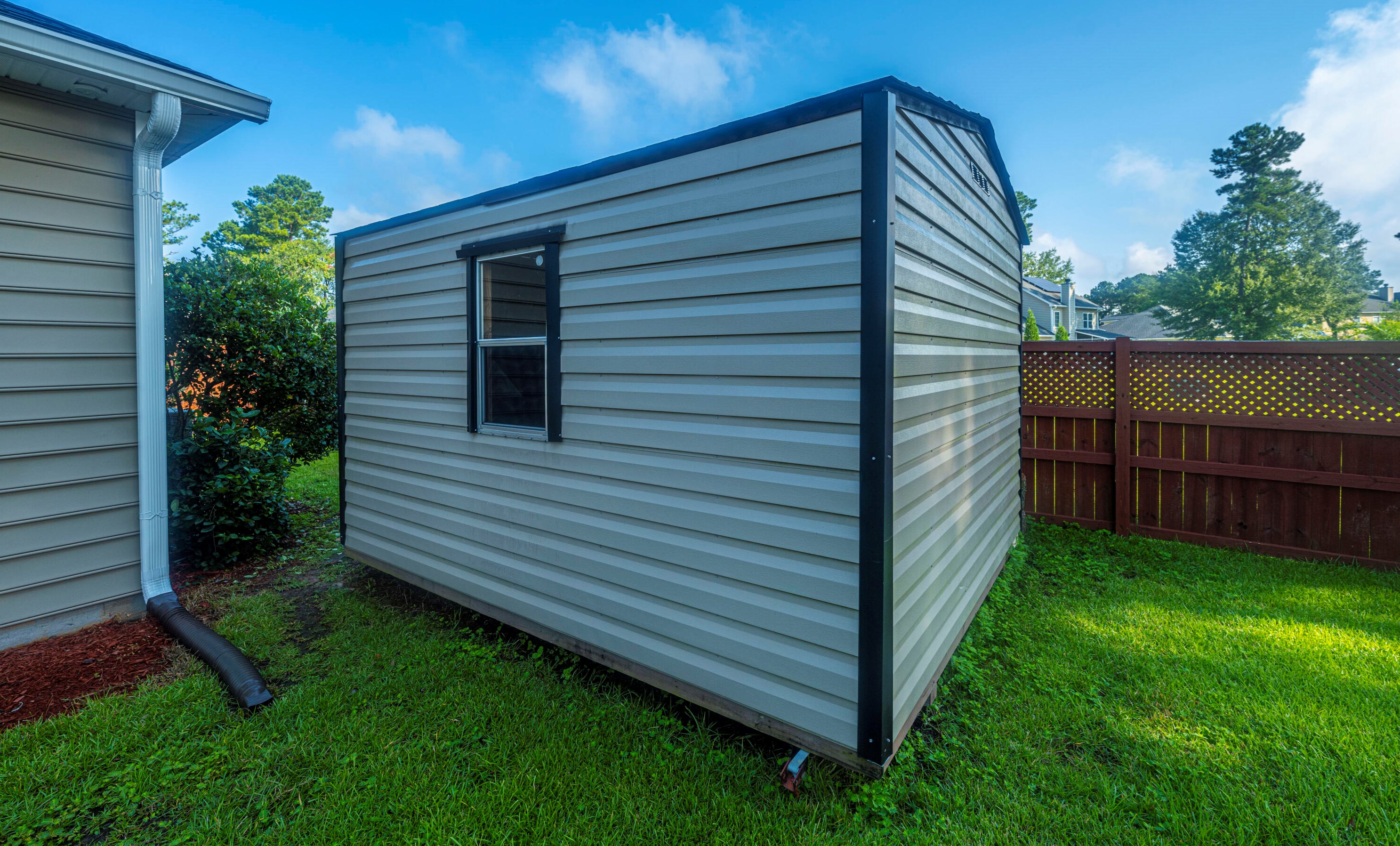 209 Red Leaf Blvd, Moncks Corner SC  29461-8881 exterior