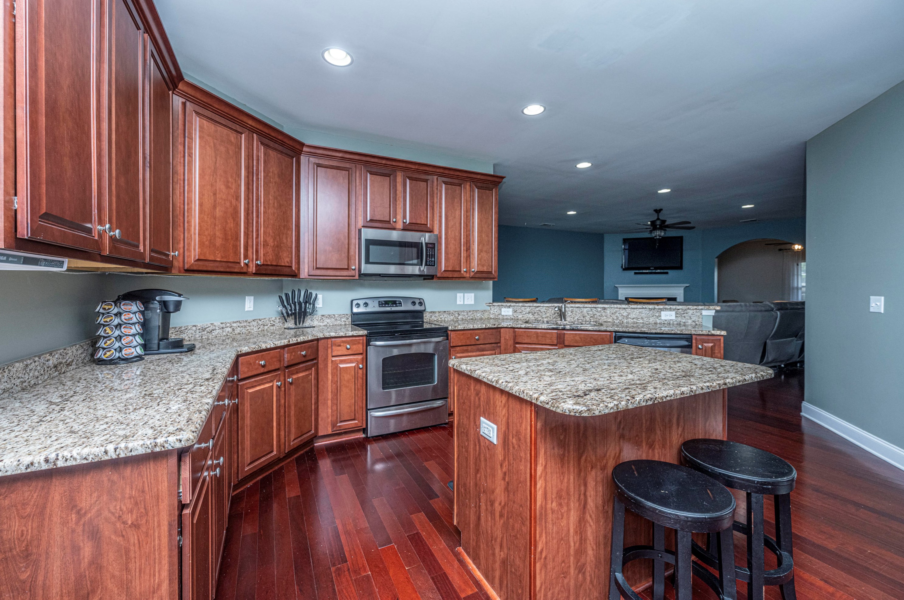 209 Red Leaf Blvd, Moncks Corner SC  29461-8881 exterior
