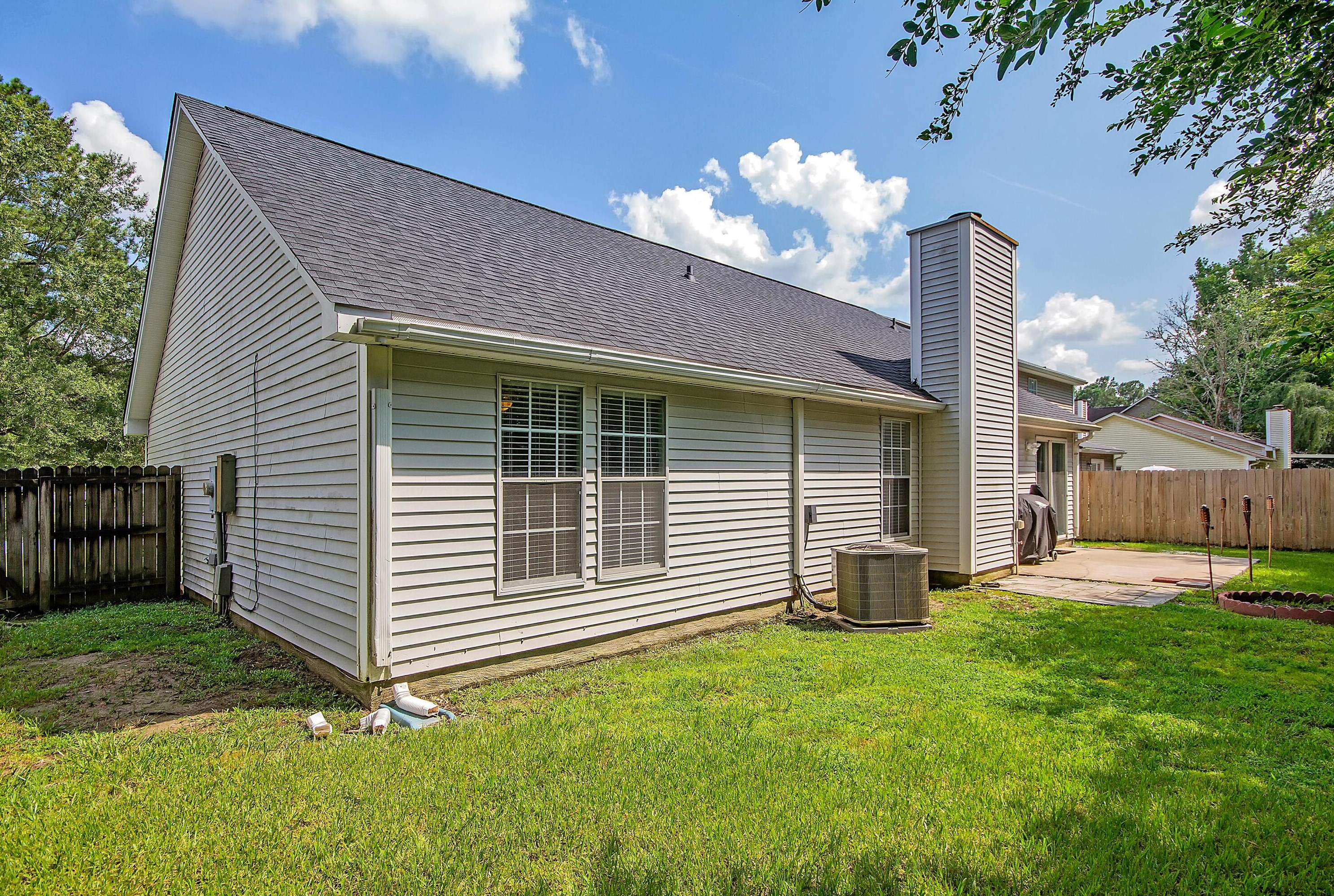 158 Danzid Dr, Summerville SC  29483-9283 exterior