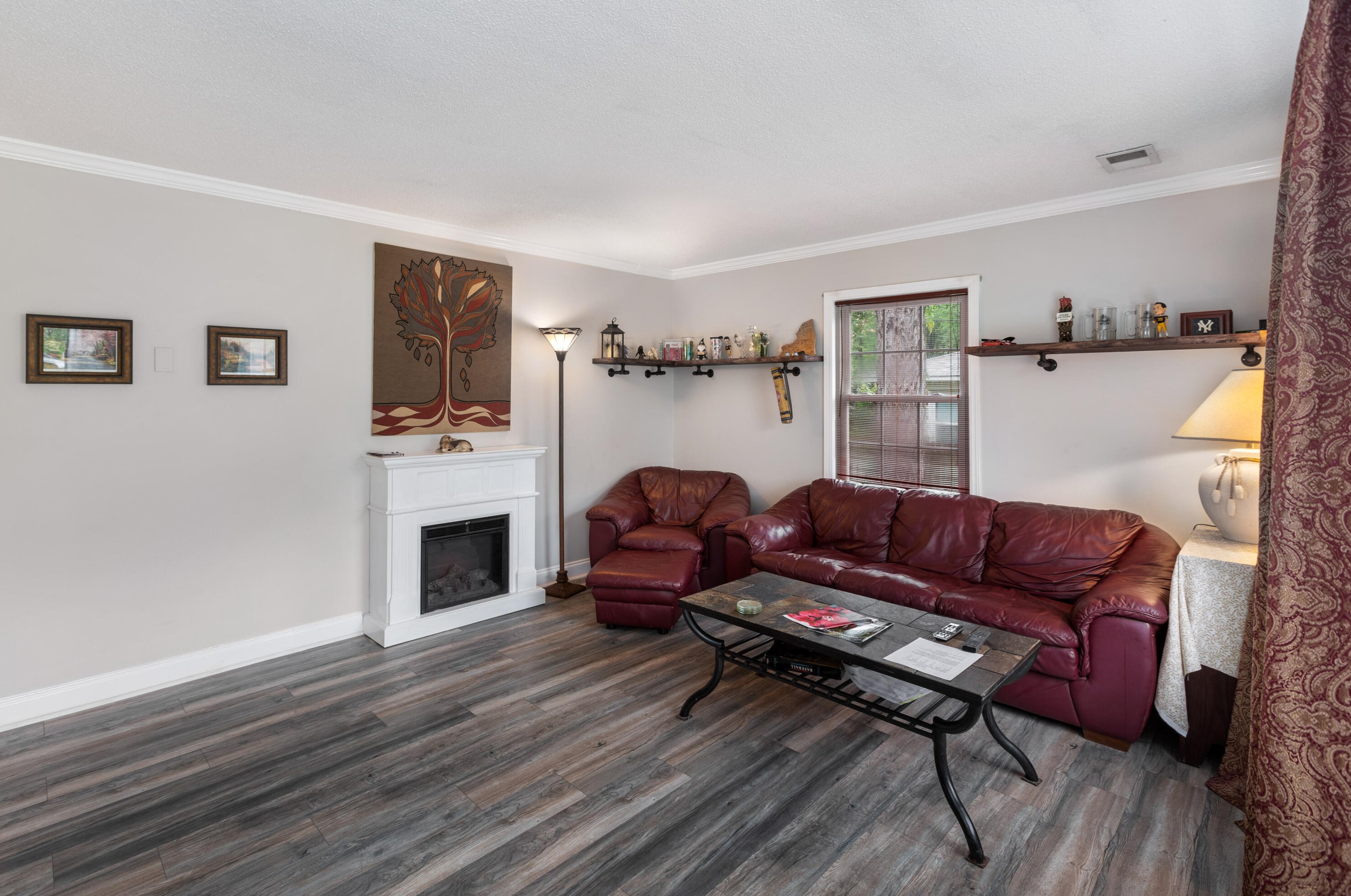 704 Tulip St, Summerville SC  29483-3953 exterior