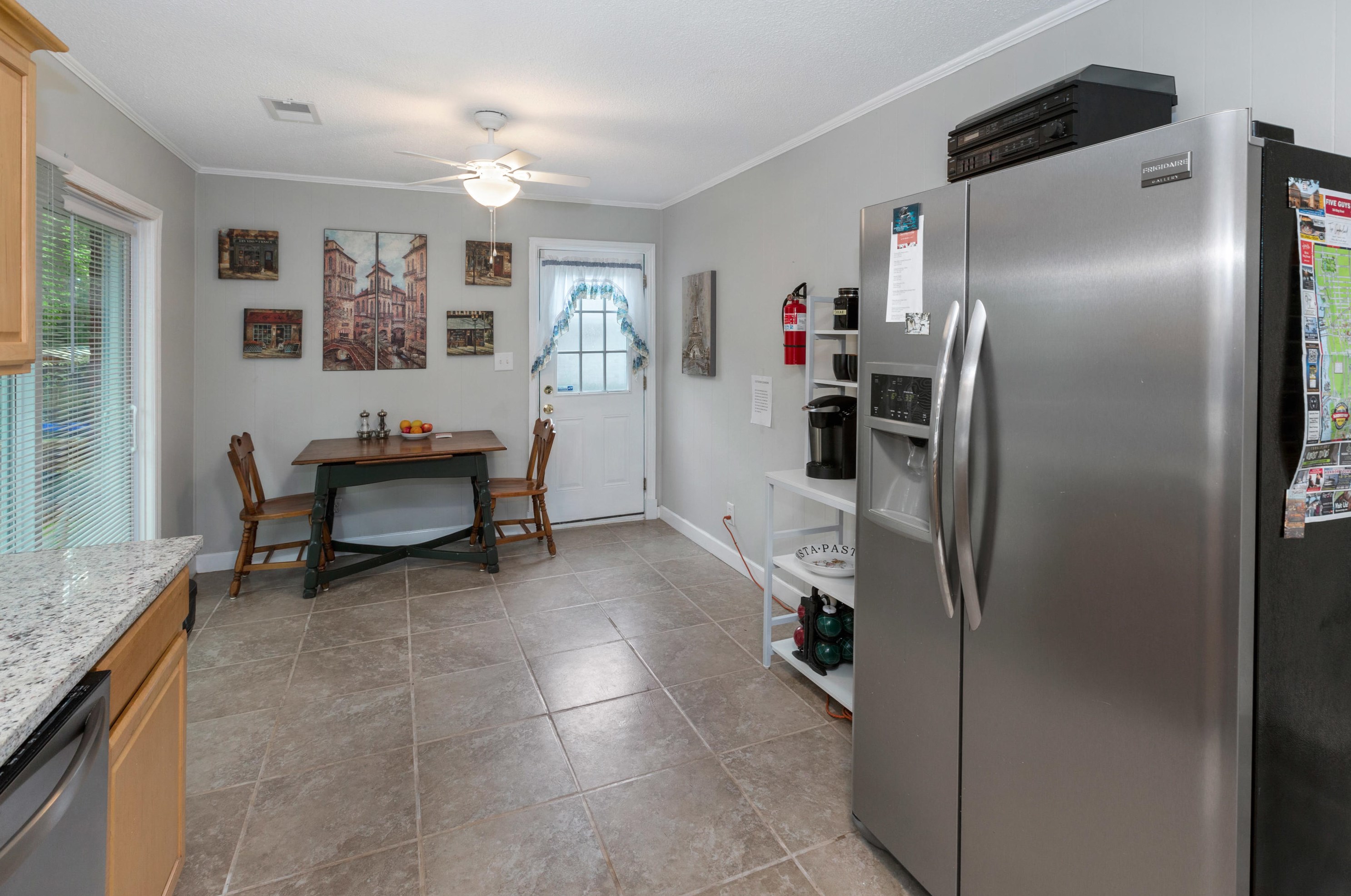 704 Tulip St, Summerville SC  29483-3953 exterior