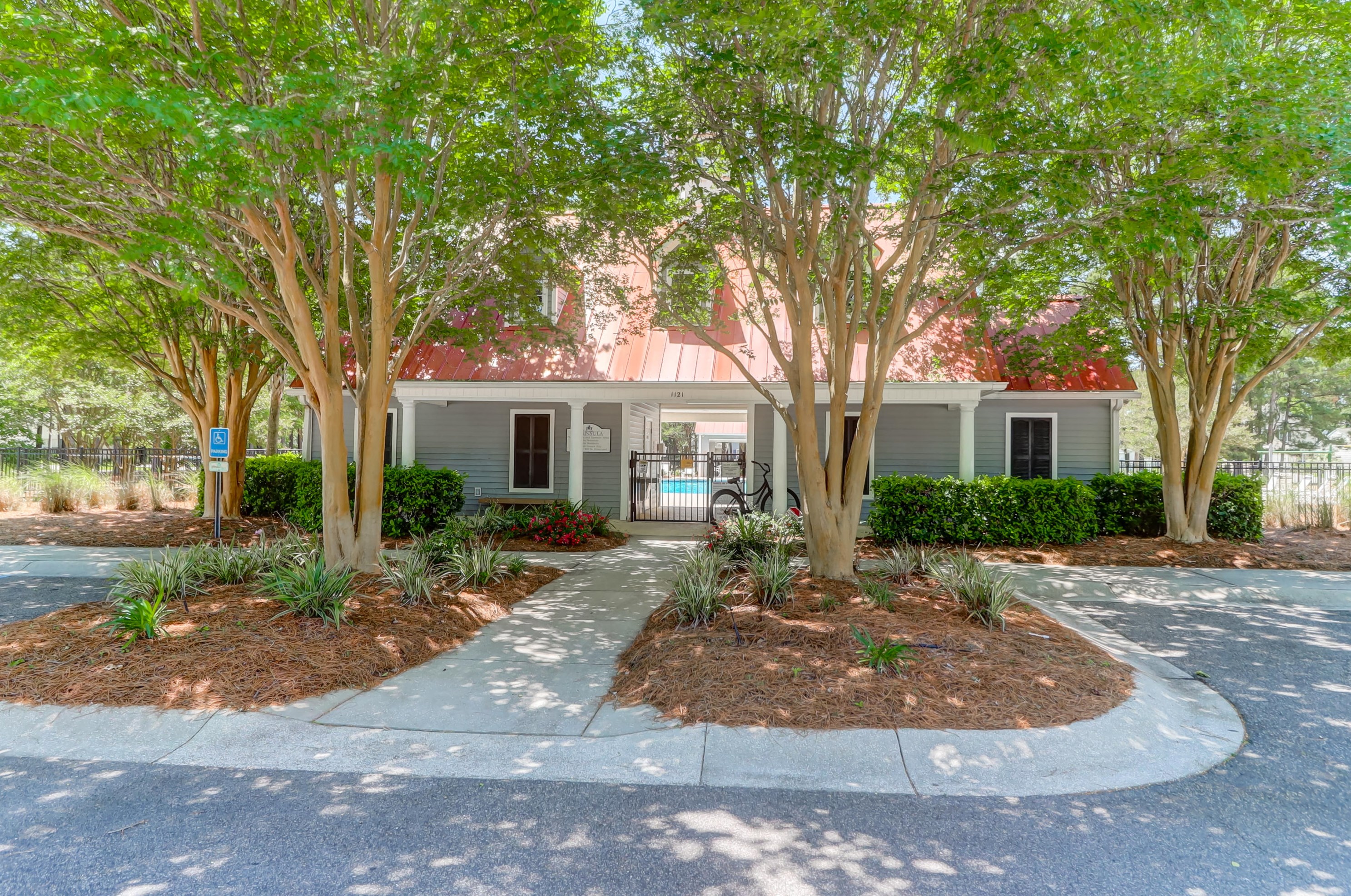 1003 Marsh Grass Way, Charleston SC  29492-8258 exterior