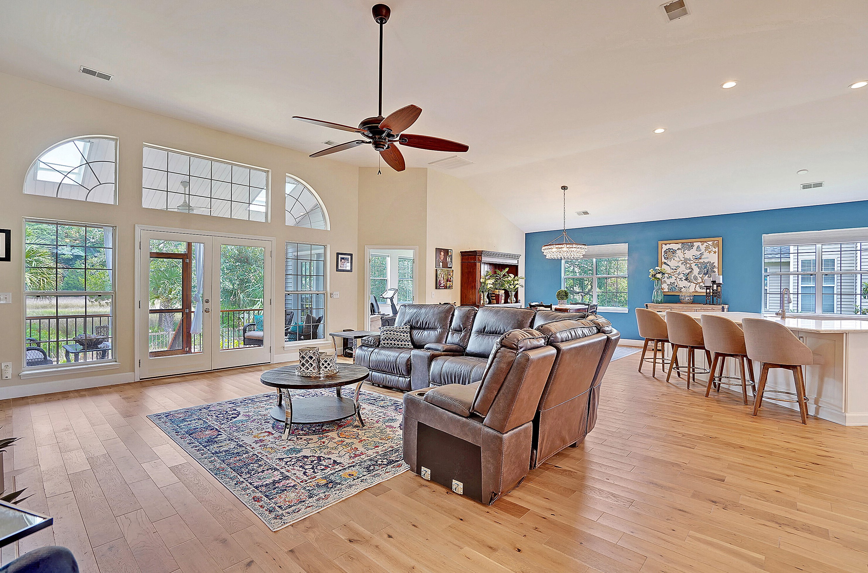 1869 Palmetto Isle Dr, Mount Pleasant SC  29466-8773 exterior