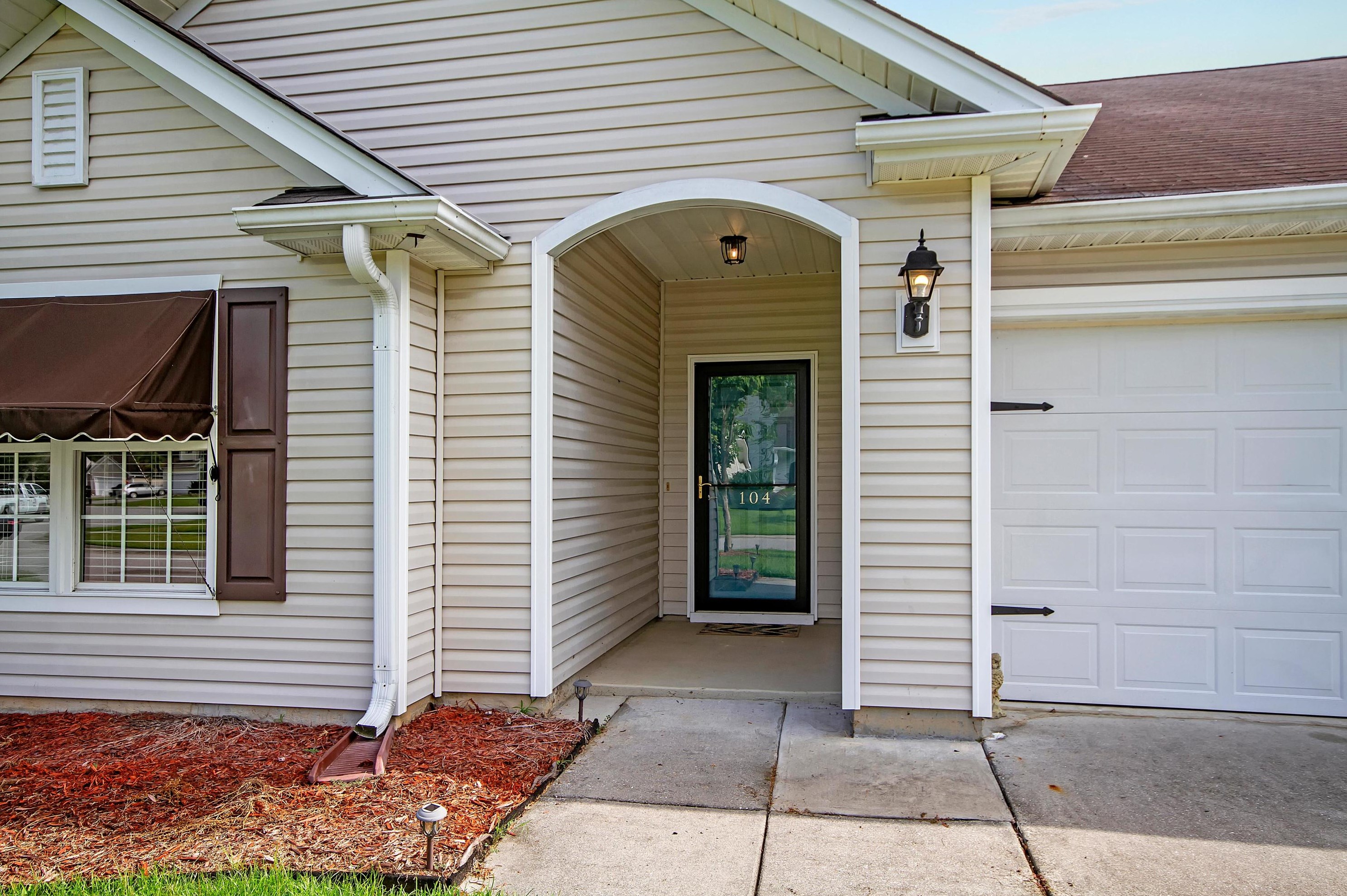 104 Purple Martin Trl, Summerville SC  29485-3300 exterior