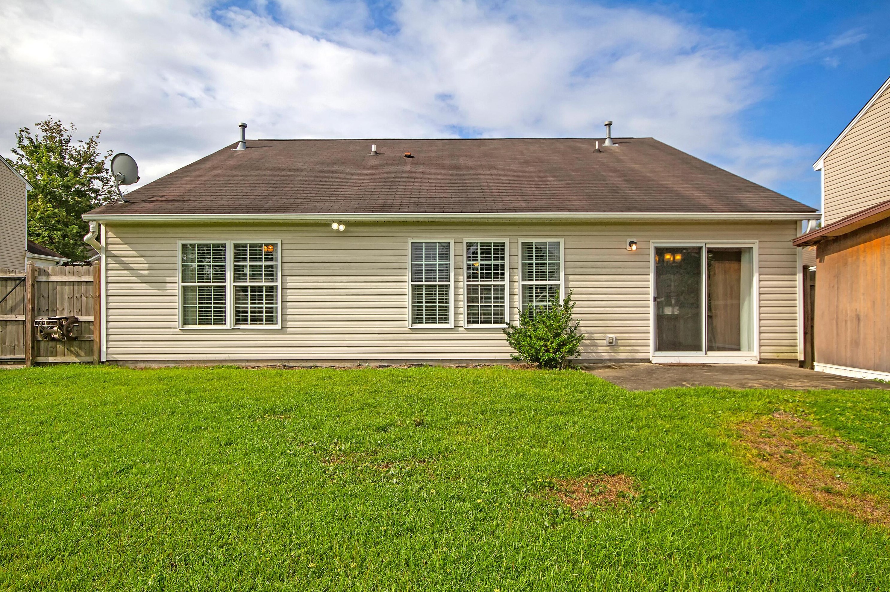 104 Purple Martin Trl, Summerville SC  29485-3300 exterior