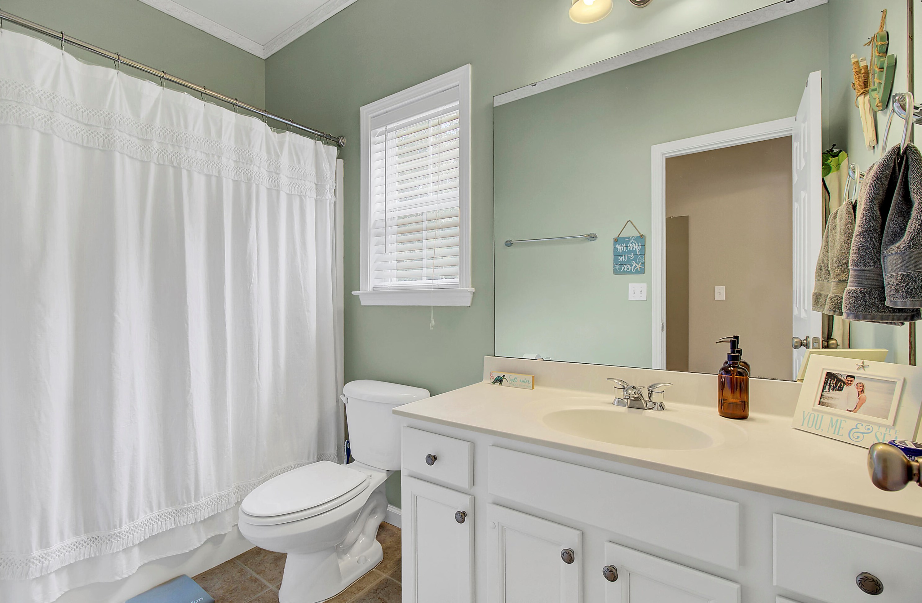 7506 Hawks Cir, Charleston SC  29410-8248 exterior