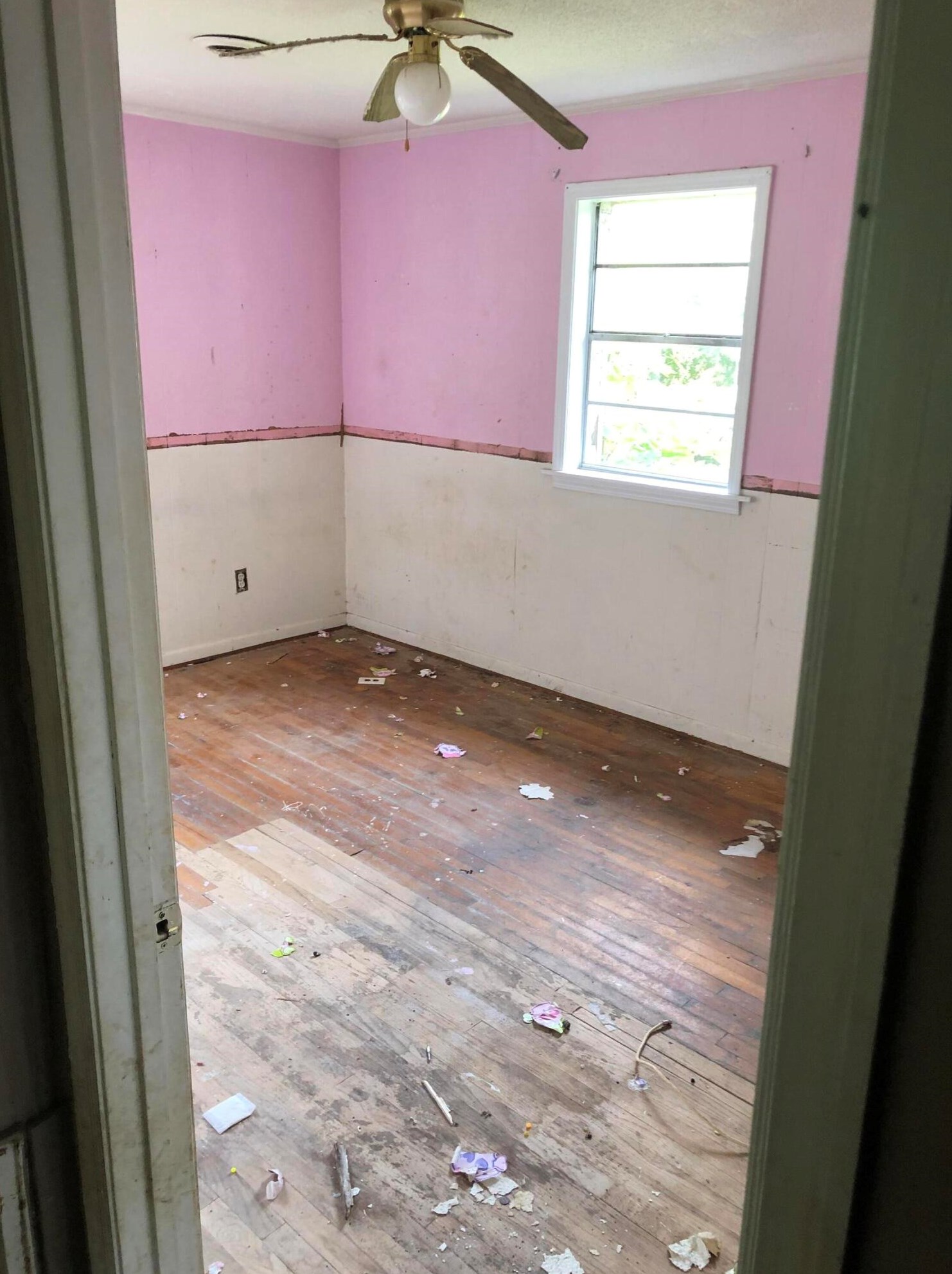 296 Deloach Ave, Walterboro SC  29488-4704 exterior