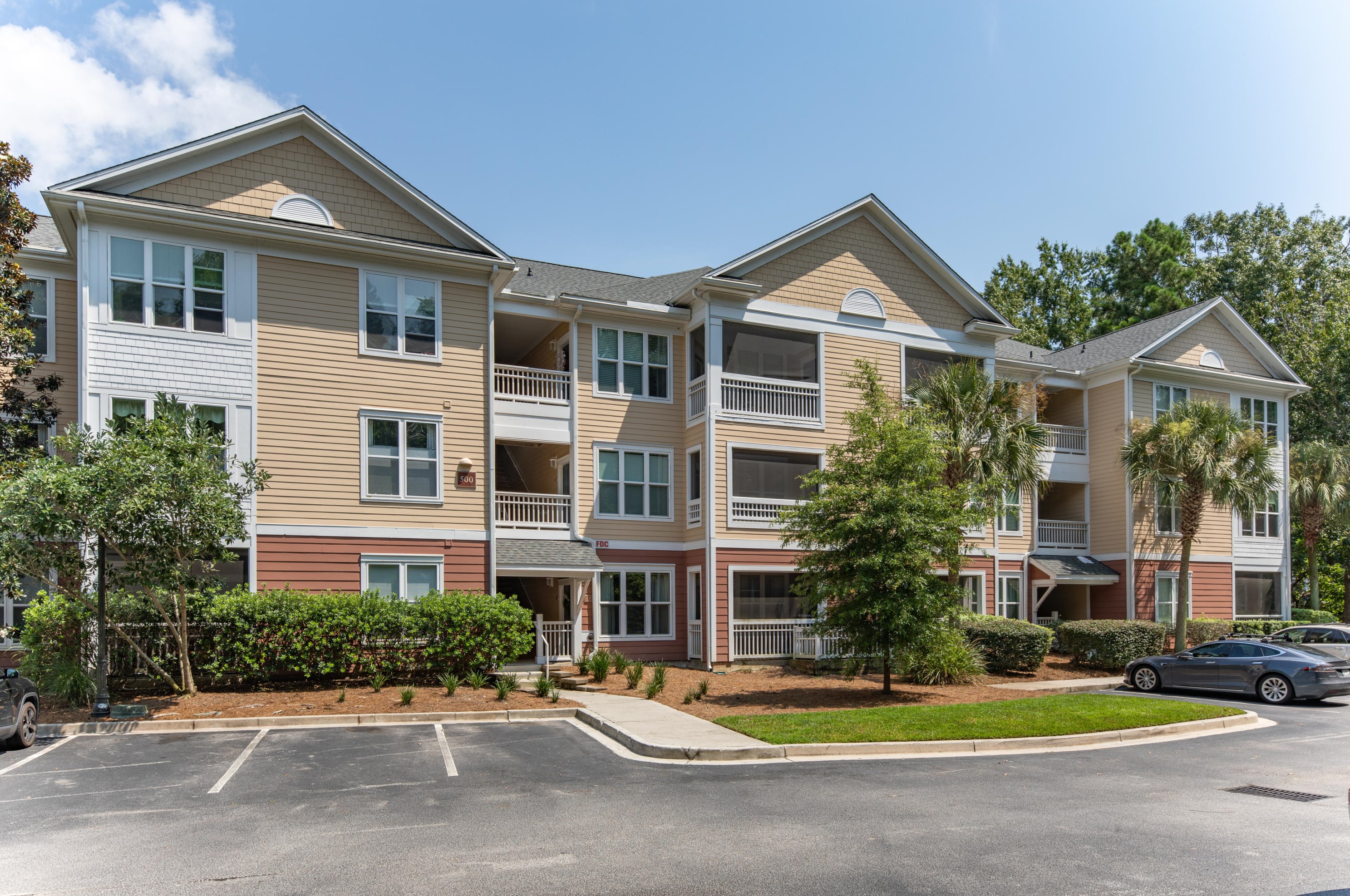 500 Bucksley Ln, Charleston SC  29492-8180 exterior