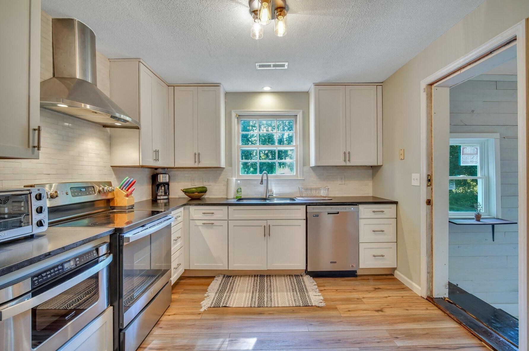 2222 River Rd, Johns Island, SC 29455
