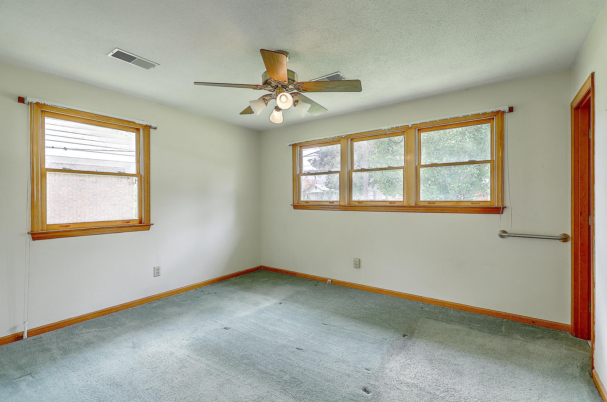 5332 Parkside Dr, Charleston SC  29405-4106 exterior