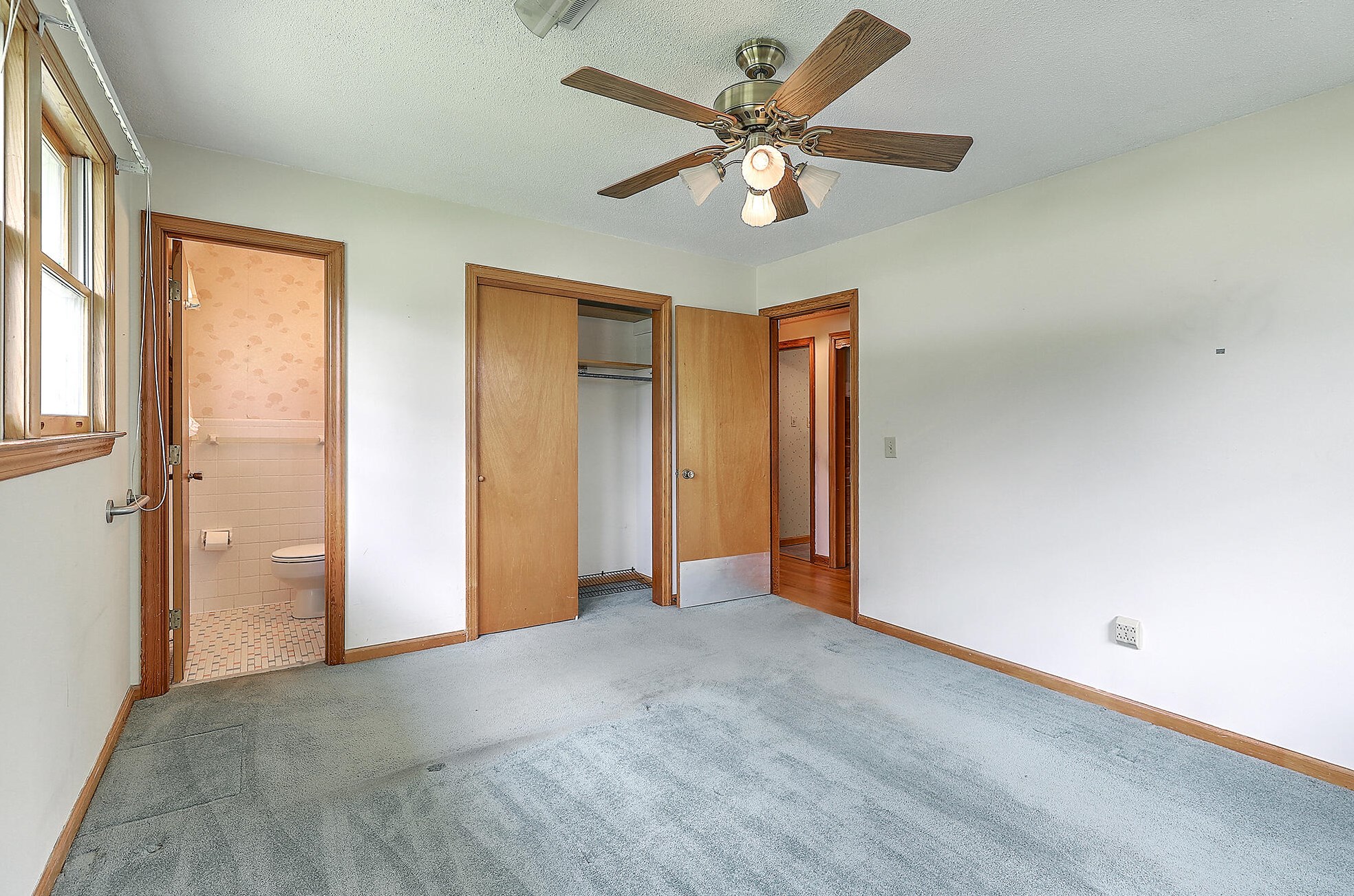 5332 Parkside Dr, Charleston SC  29405-4106 exterior