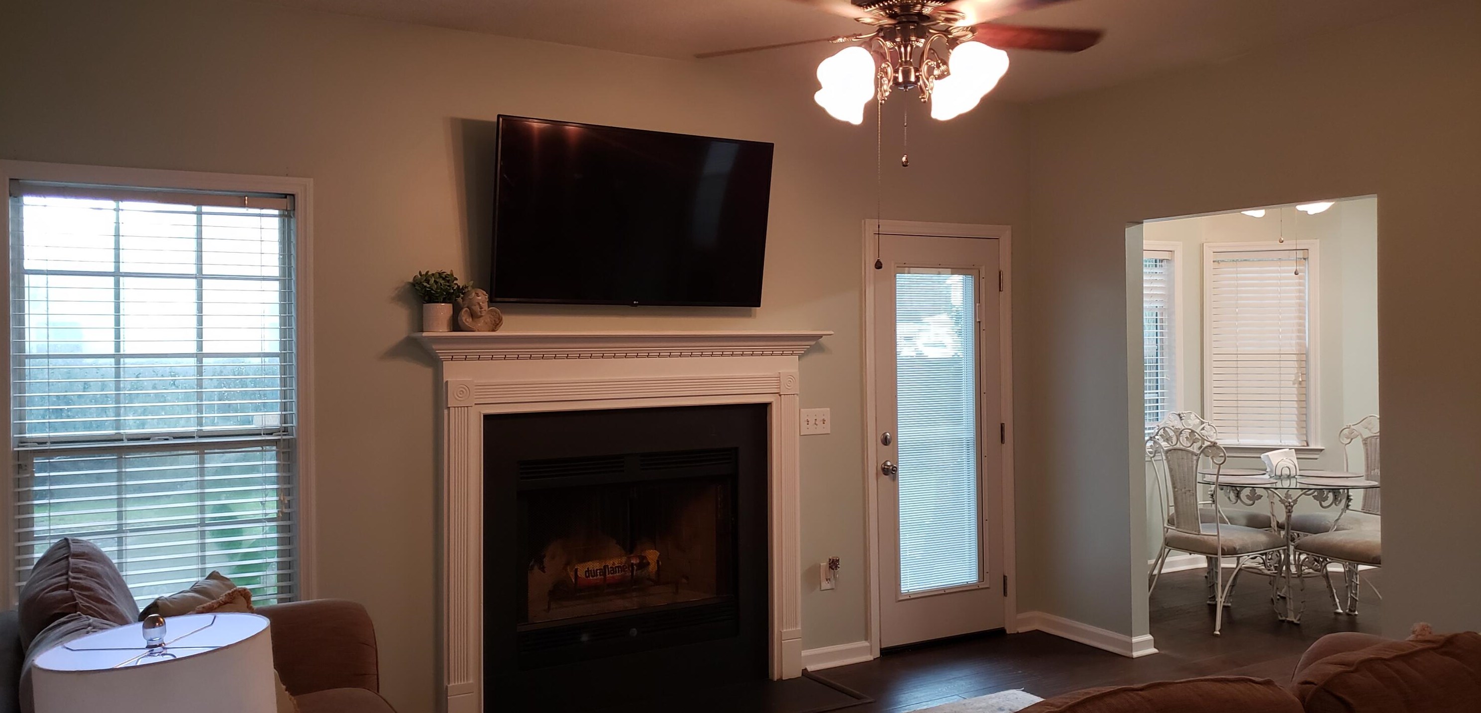 1600 Windsor Ln, Moncks Corner SC  29461-7154 exterior