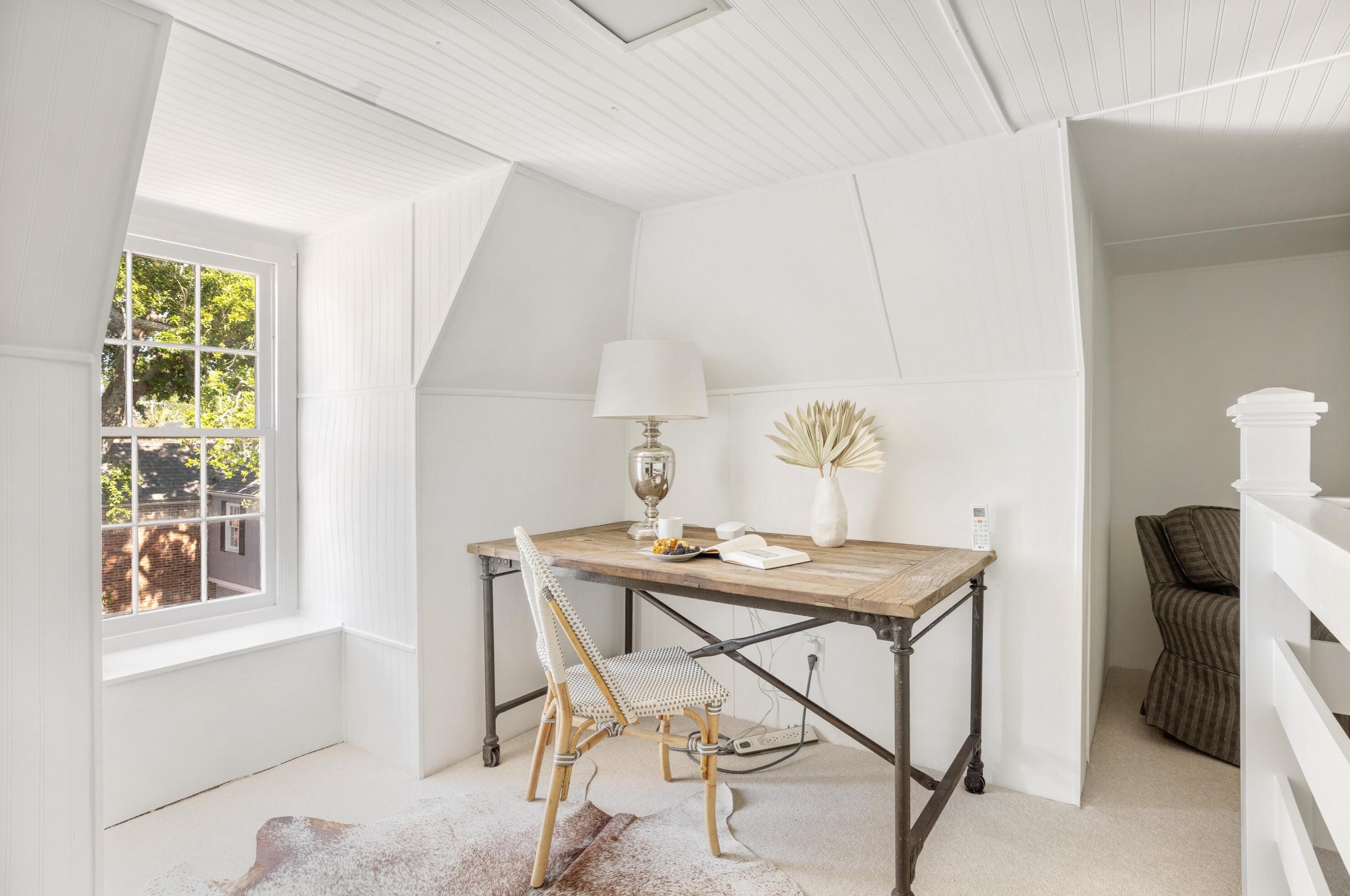 17 Poulnot Ln, Charleston SC  29401-6912 exterior