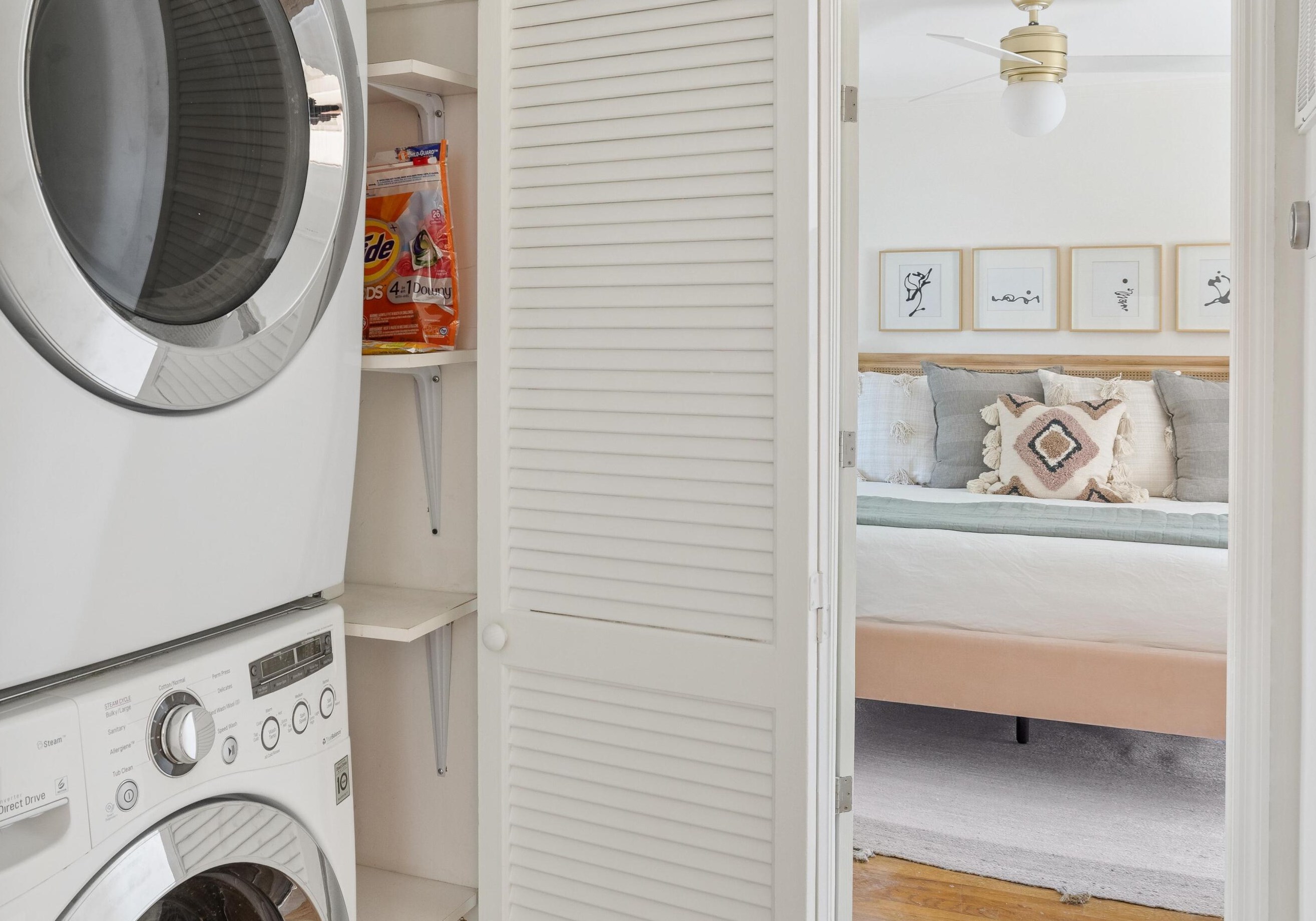 17 Poulnot Ln, Charleston SC  29401-6912 exterior