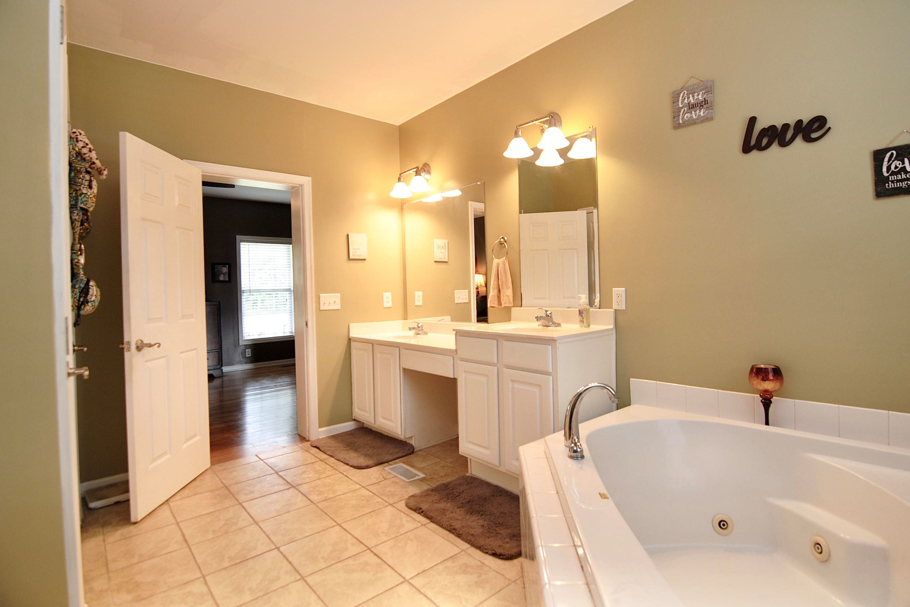 205 Shelby Shea Ln, Moncks Corner SC  29461-8837 exterior