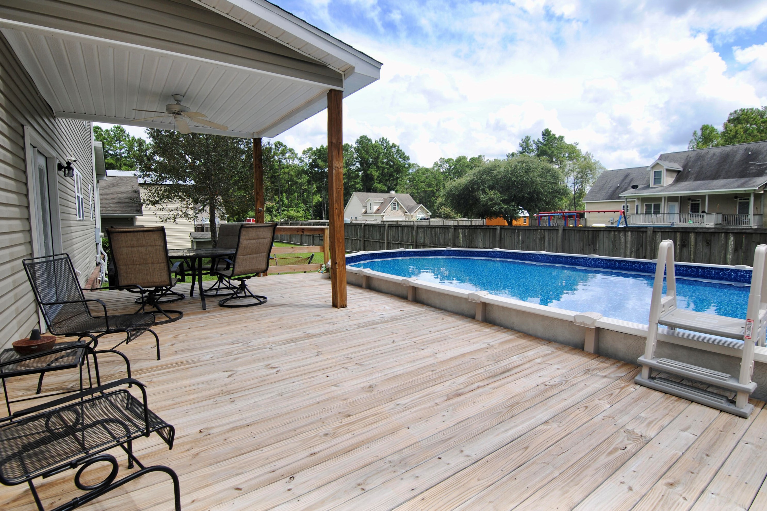 205 Shelby Shea Ln, Moncks Corner SC  29461-8837 exterior