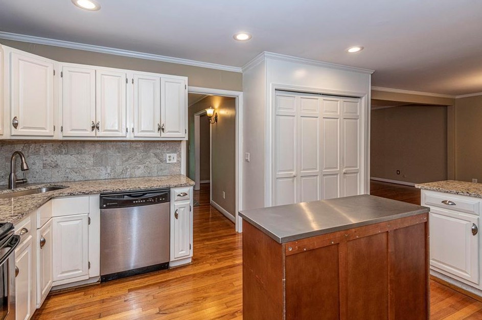 1456 Salisbury St, Charleston SC  29407-3935 exterior