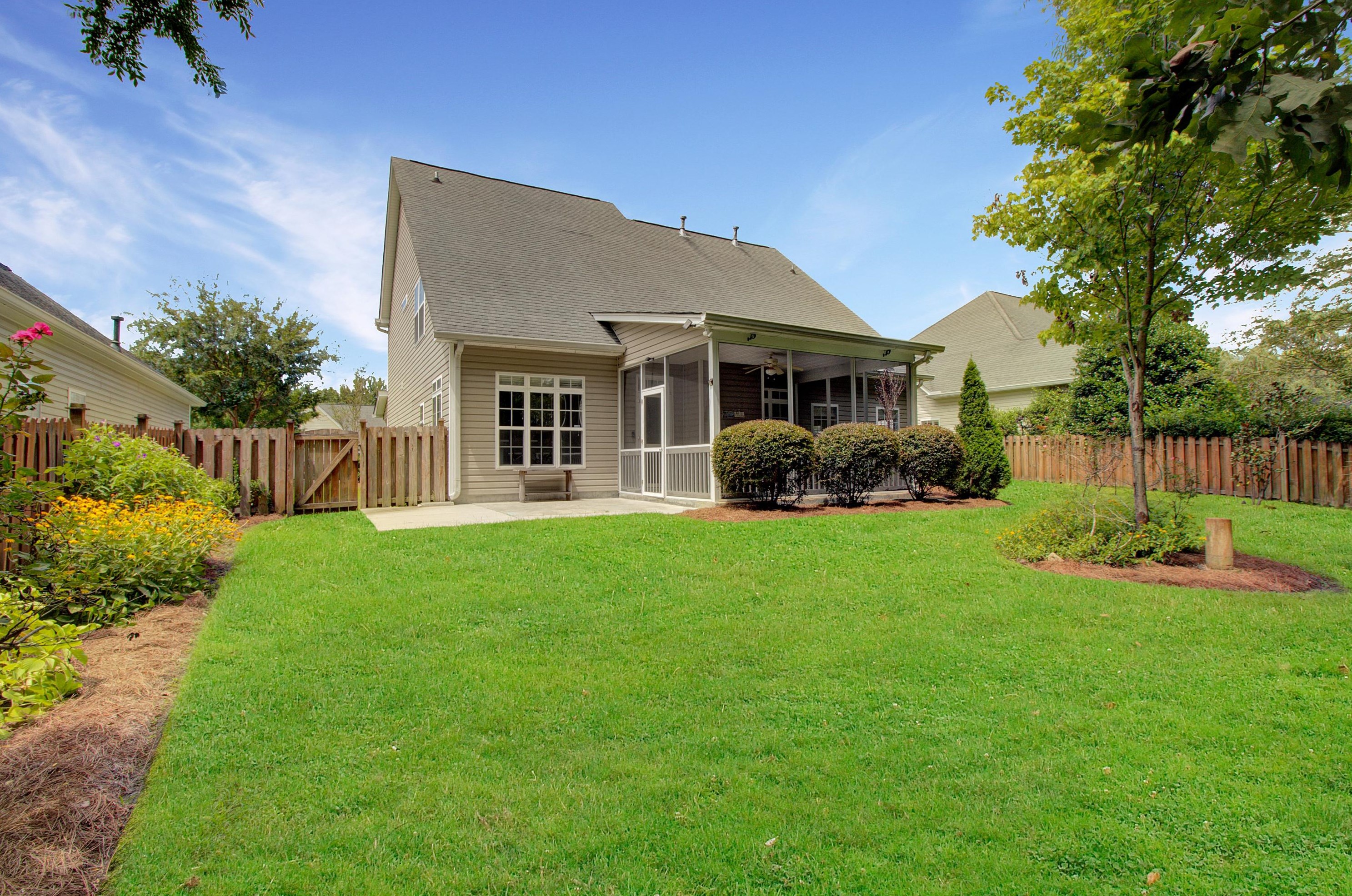 9237 Markleys Grove Blvd, Summerville SC  29485-8685 exterior