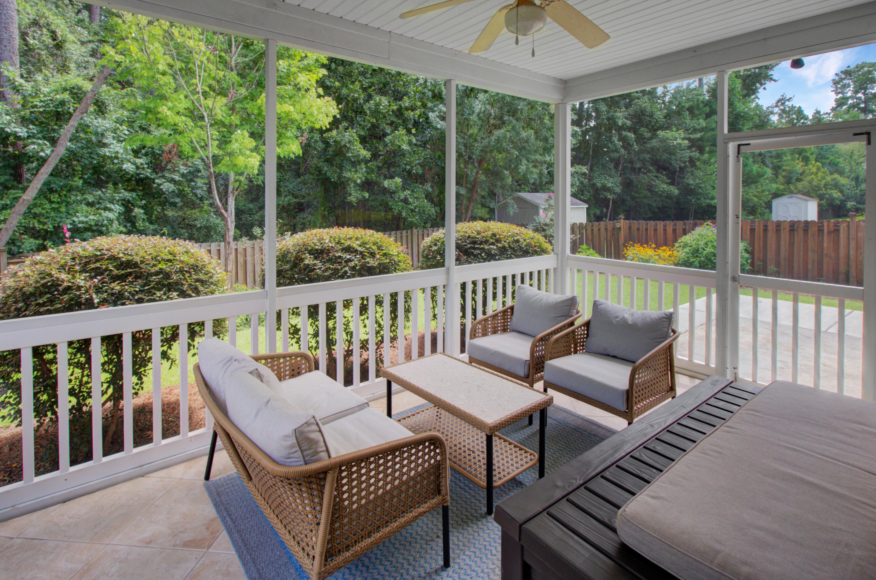 9237 Markleys Grove Blvd, Summerville SC  29485-8685 exterior
