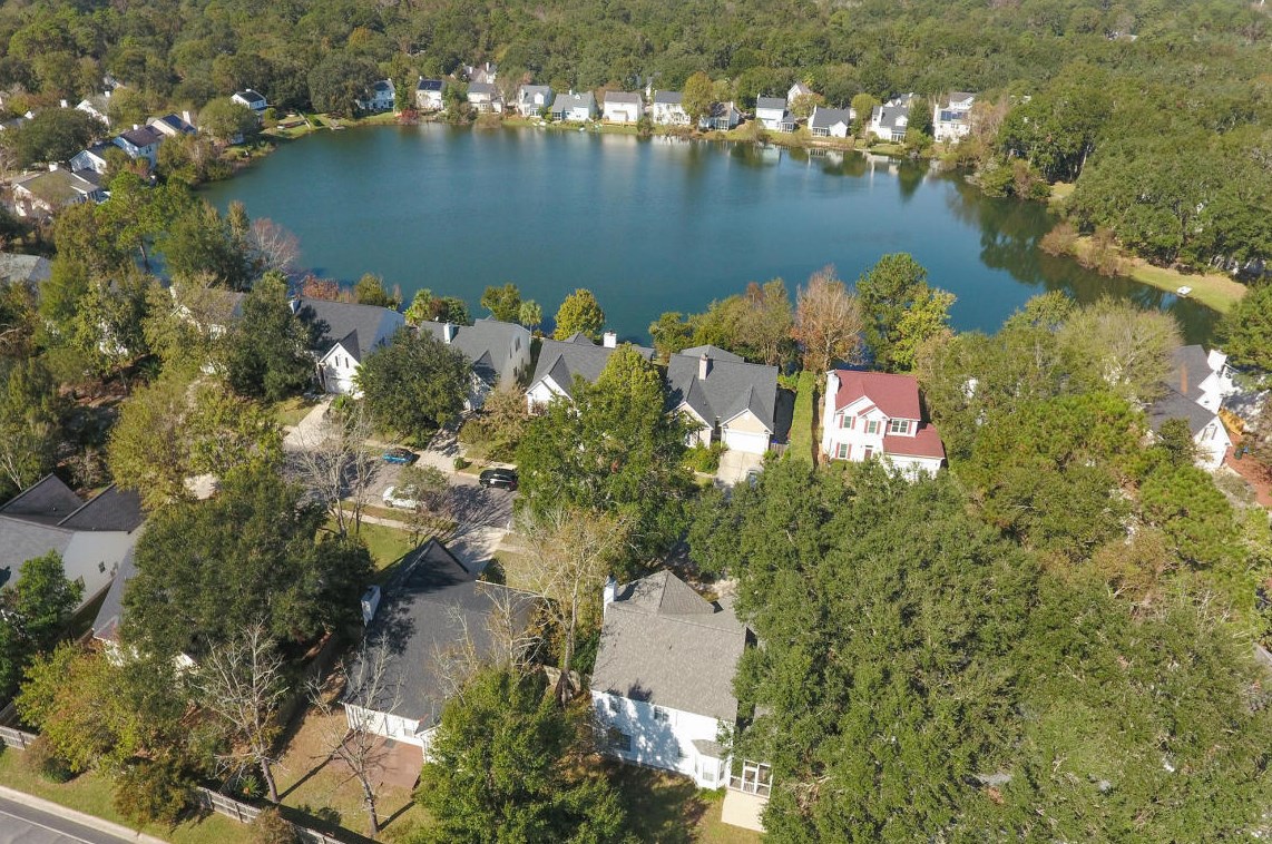 1719 Crystal Lk Dr, Charleston SC 29412-8279 exterior